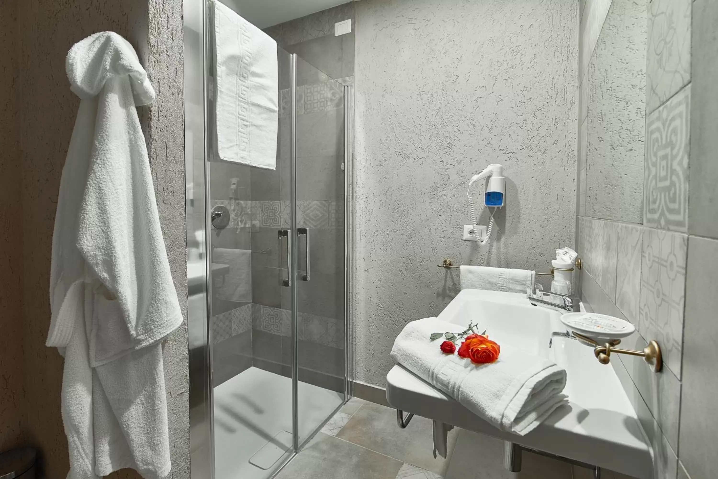 Bathroom in Hotel del Sole