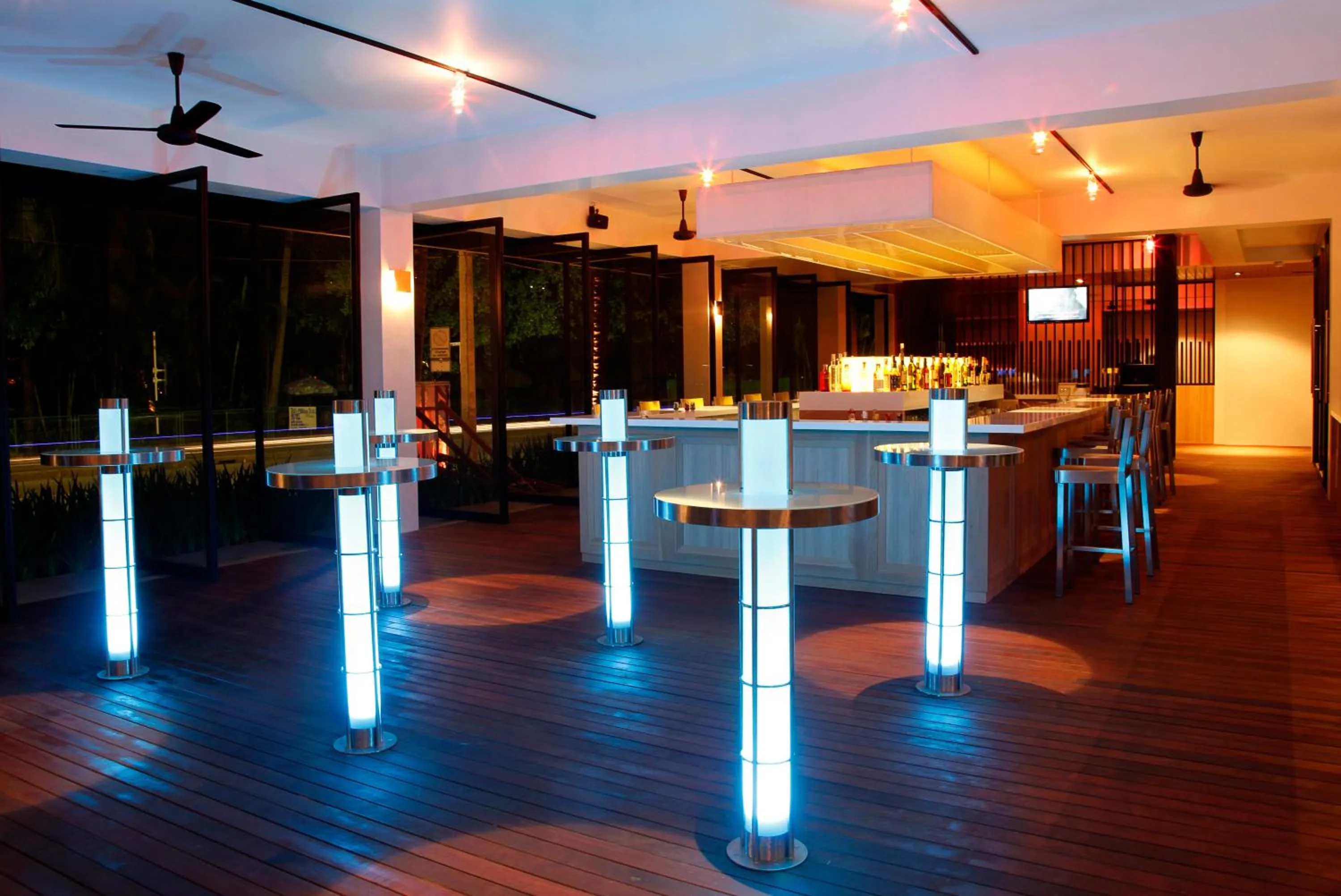 Lounge or bar in Nap Patong