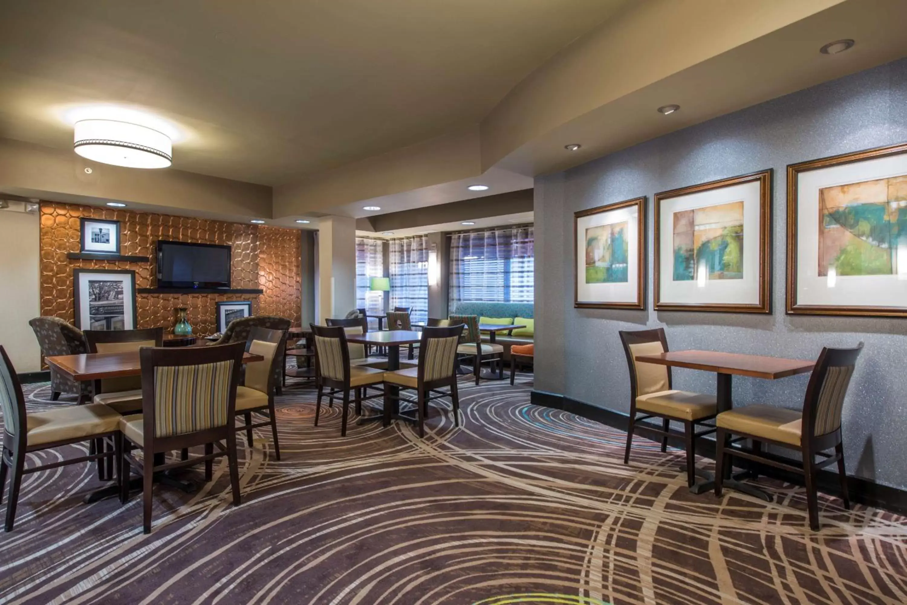 Lobby or reception, Lounge/Bar in Hampton Inn Atlanta-Newnan