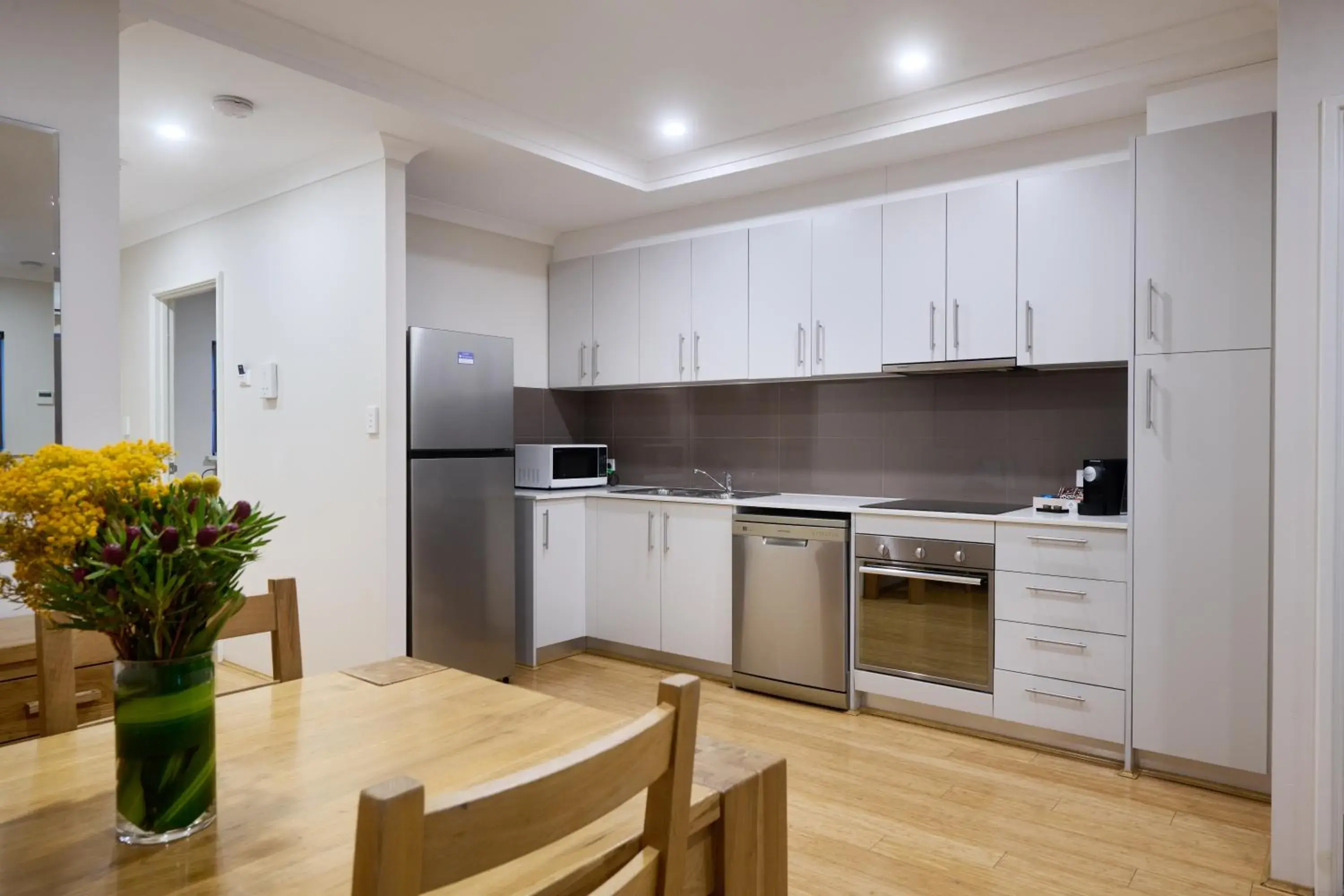 Kitchen or kitchenette, Kitchen/Kitchenette in Airport Apartments by Vetroblu