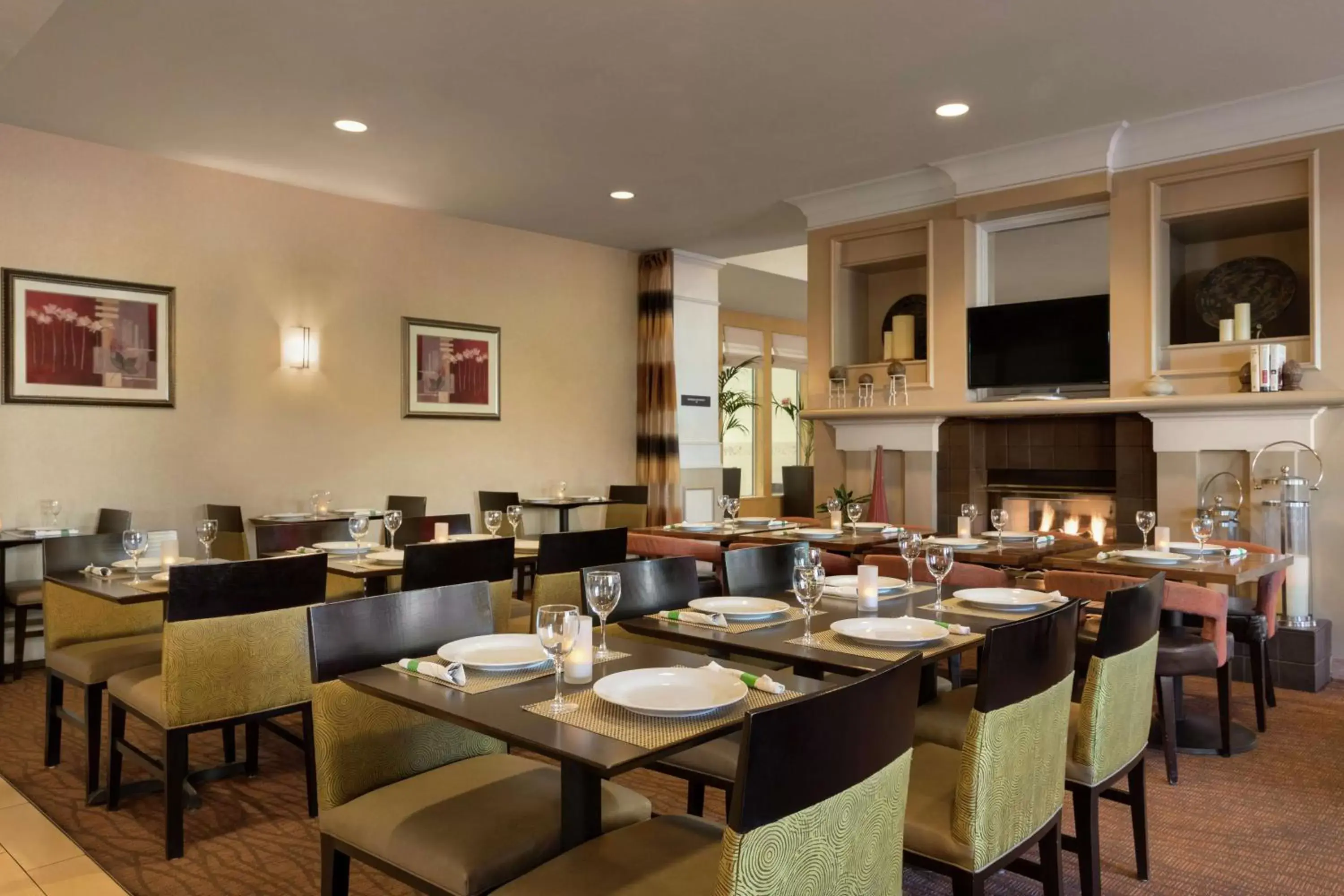 Lounge or bar, Restaurant/Places to Eat in Hilton Garden Inn Flagstaff