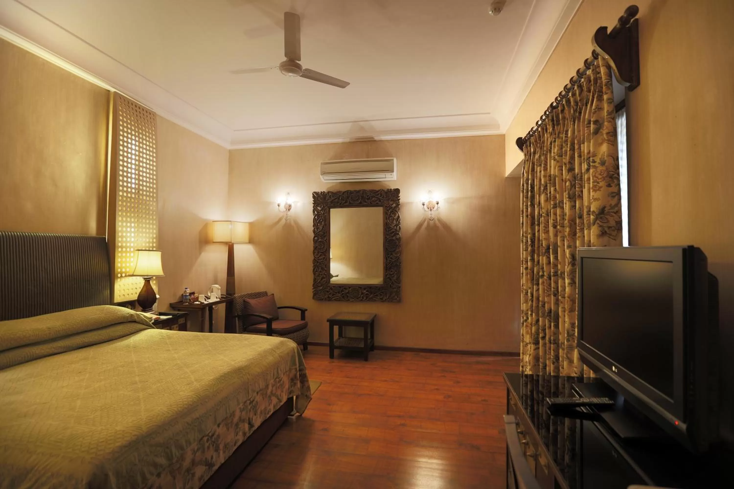 Photo of the whole room, Bed in Ajit Bhawan - A Palace Resort