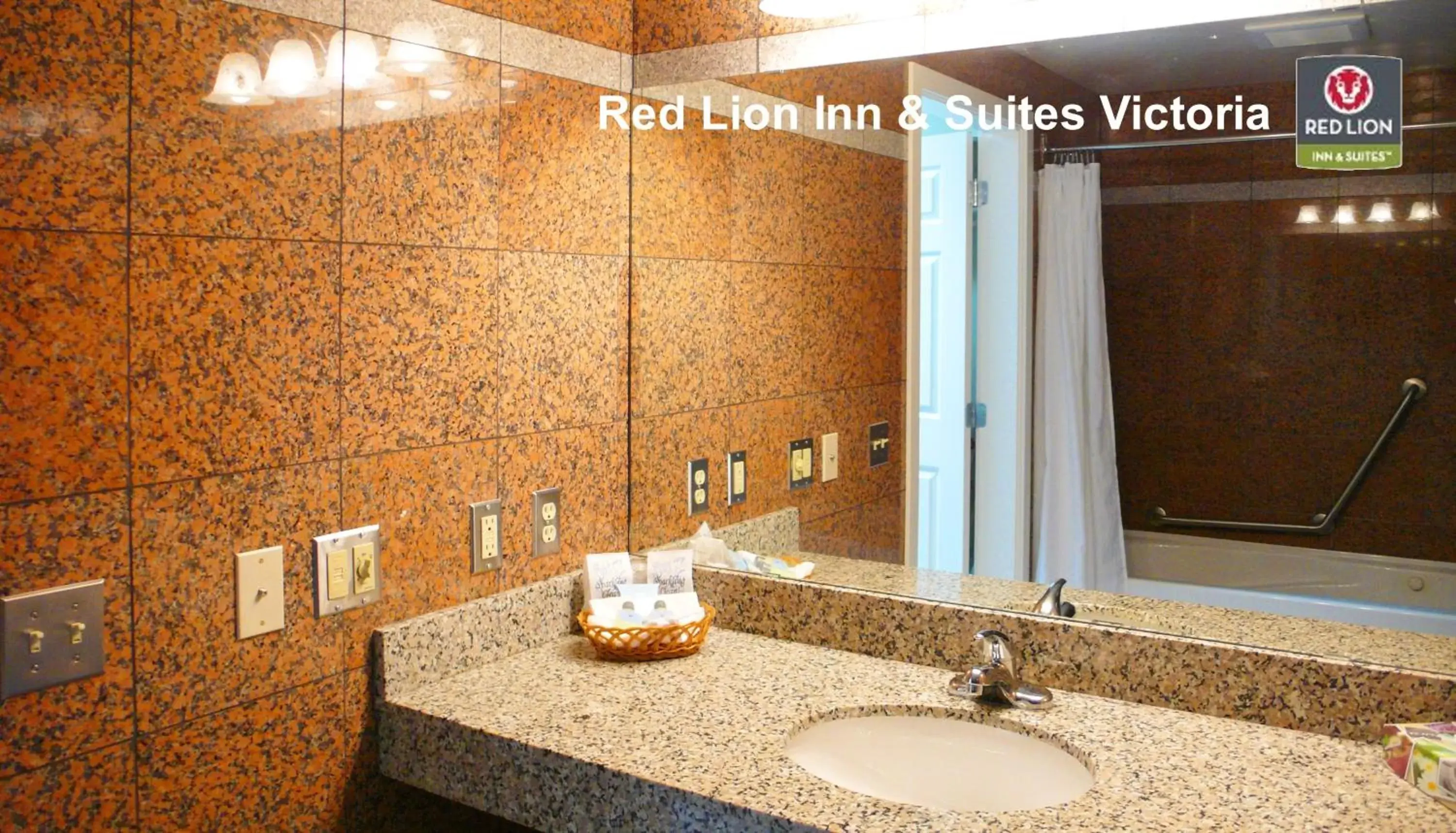 Bathroom in Red Lion Inn and Suites Victoria