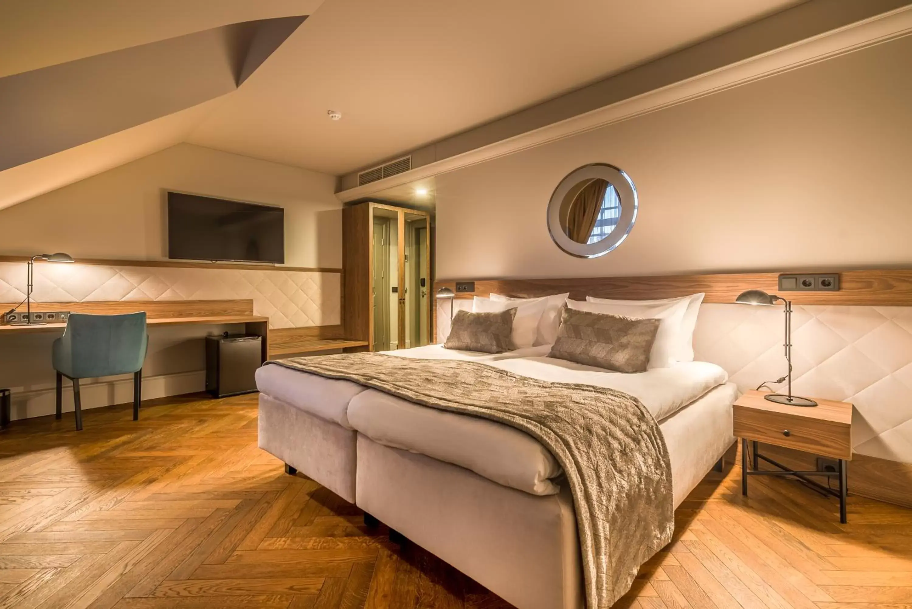 Bedroom, Bed in Hotel Vilnia