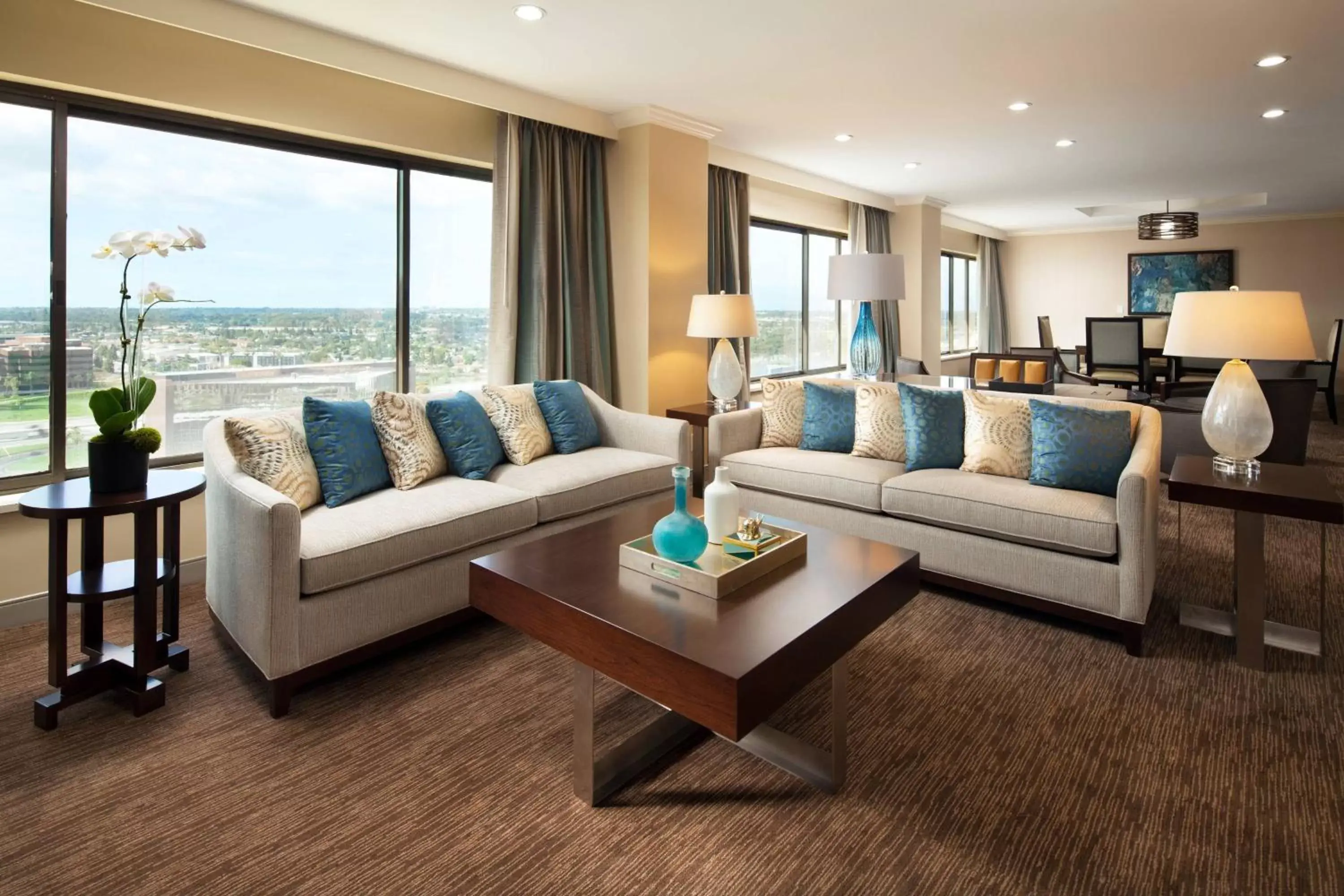 Photo of the whole room, Seating Area in The Westin South Coast Plaza, Costa Mesa