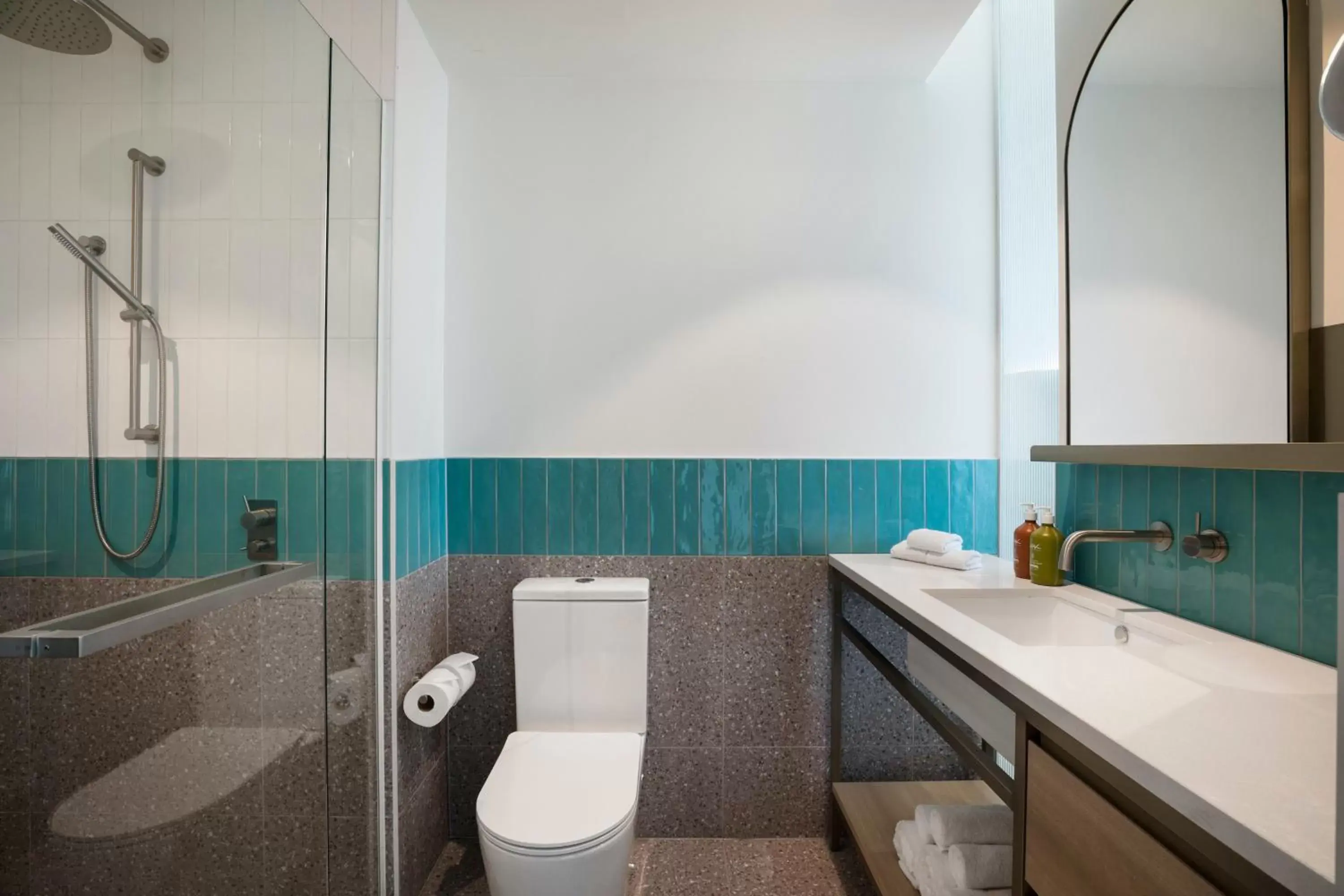 Bathroom in Holiday Inn & Suites Geelong, an IHG Hotel