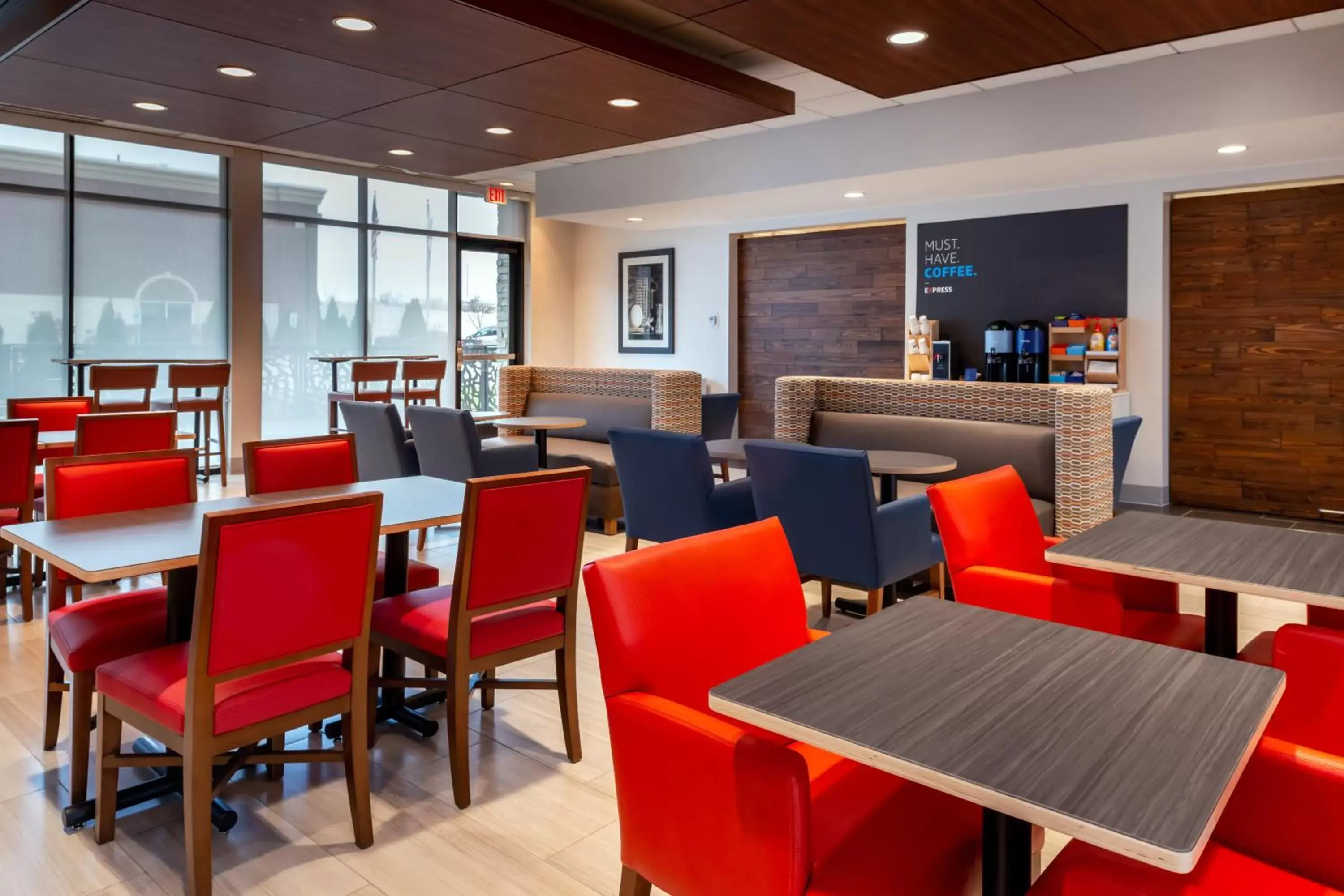 Breakfast, Restaurant/Places to Eat in Holiday Inn Express & Suites - Romeoville - Joliet North, an IHG Hotel