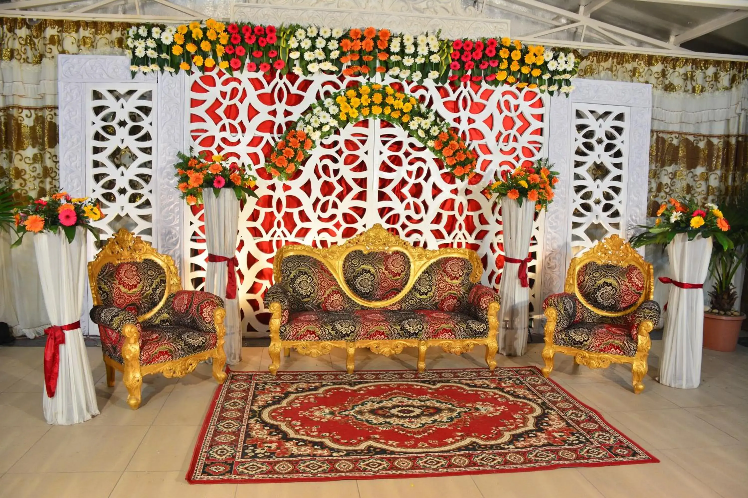 Banquet/Function facilities in Hotel Pushpak