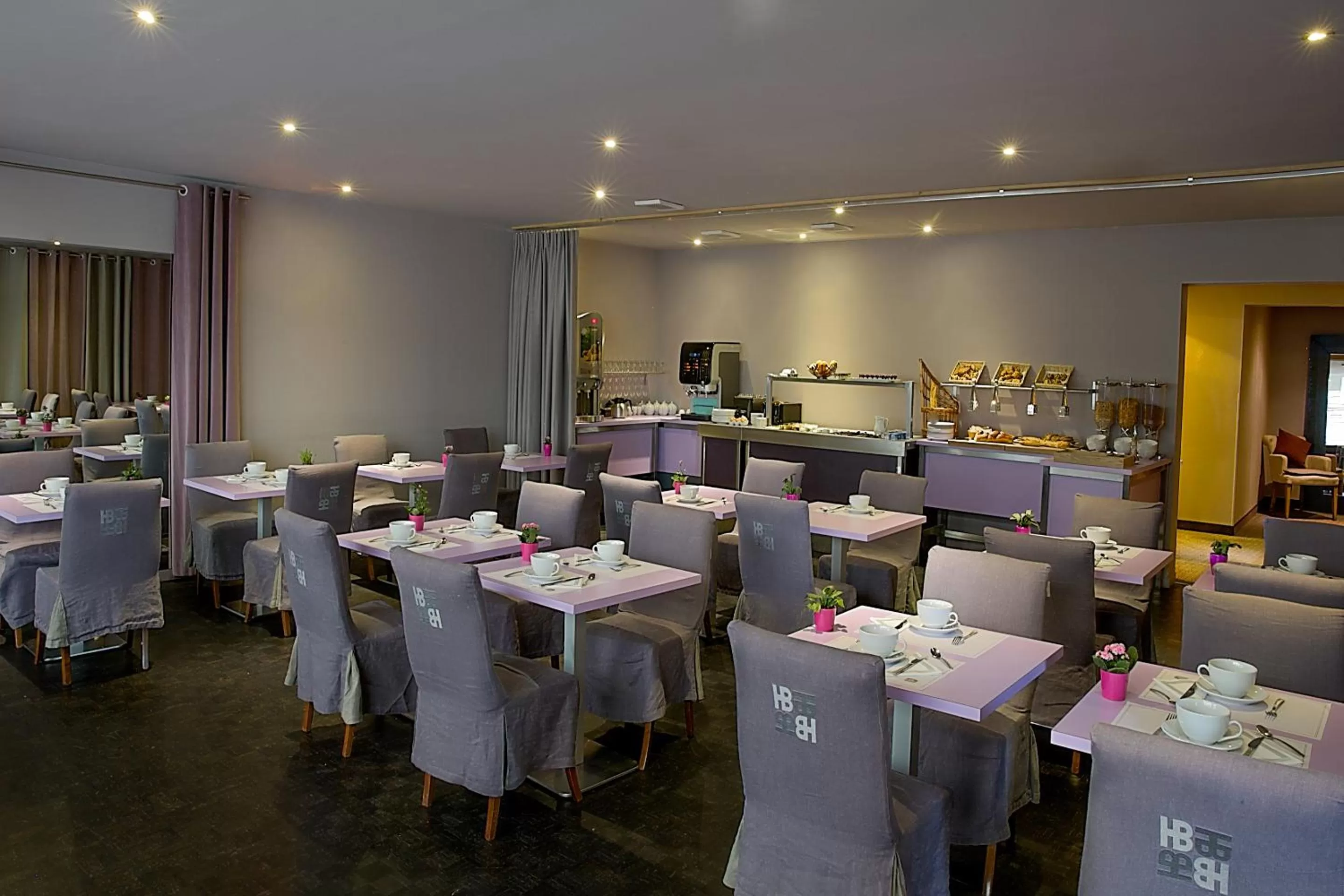 Restaurant/places to eat in Best Western Hotel de la Breche