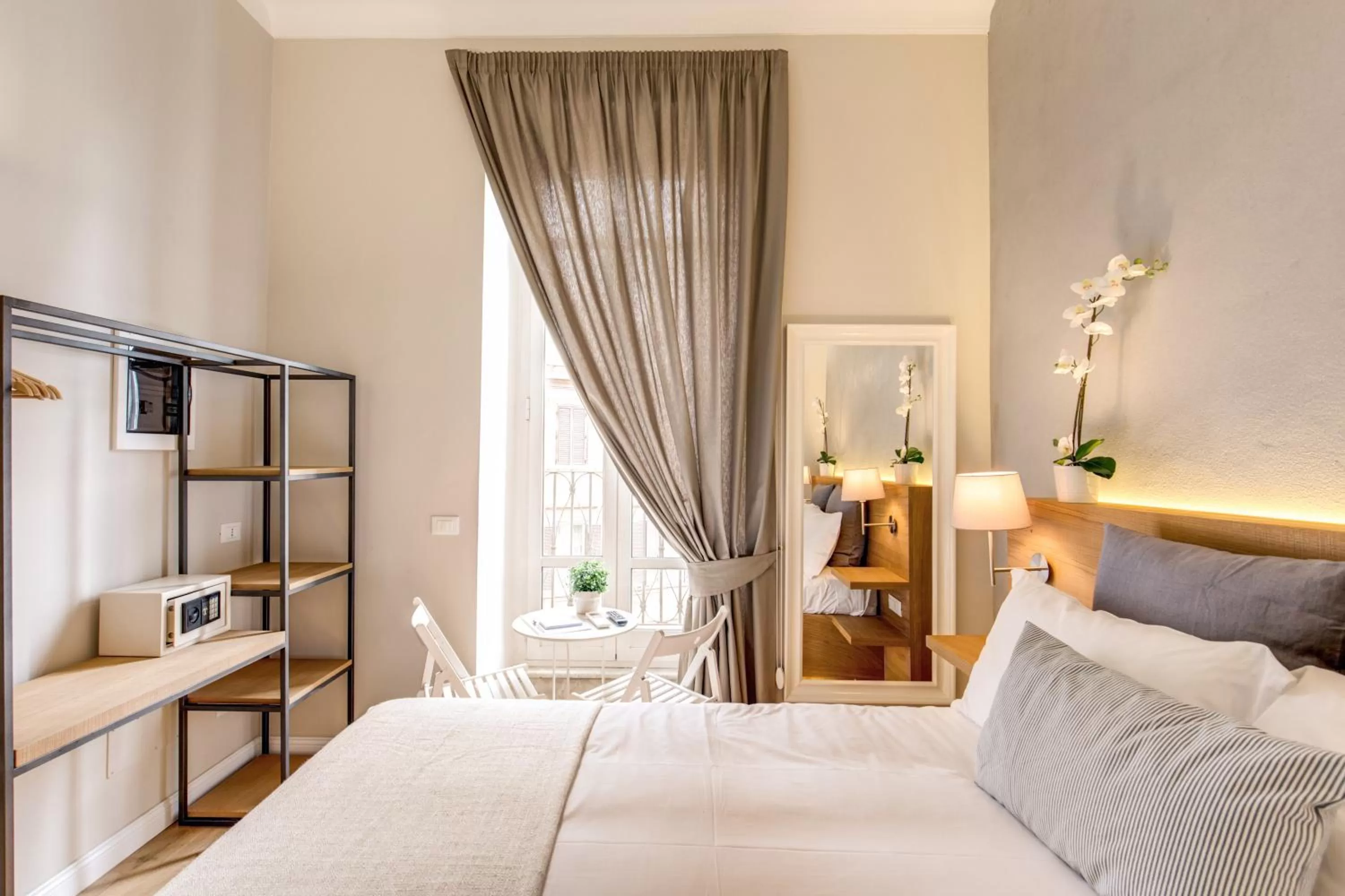 Bed in The Spanish Suite Campo de' Fiori