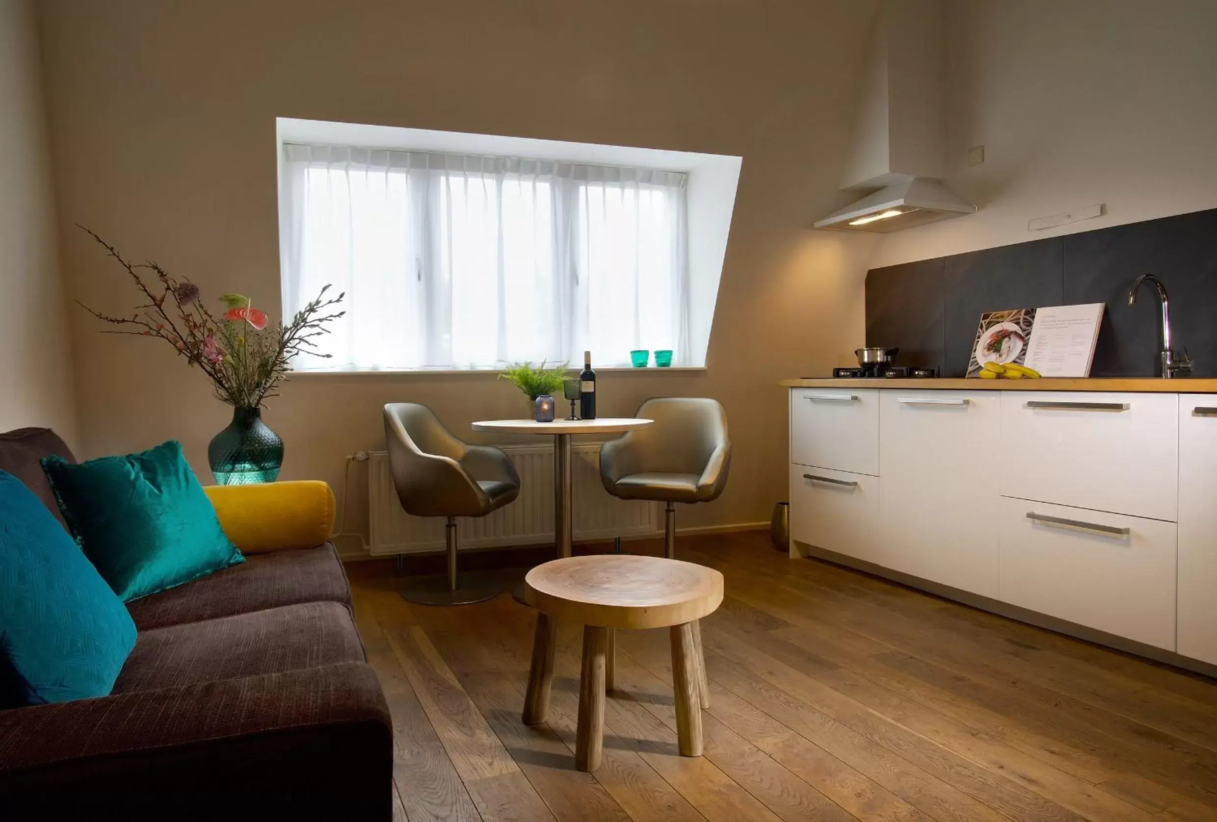 Seating Area in Haarlem Hotel Suites