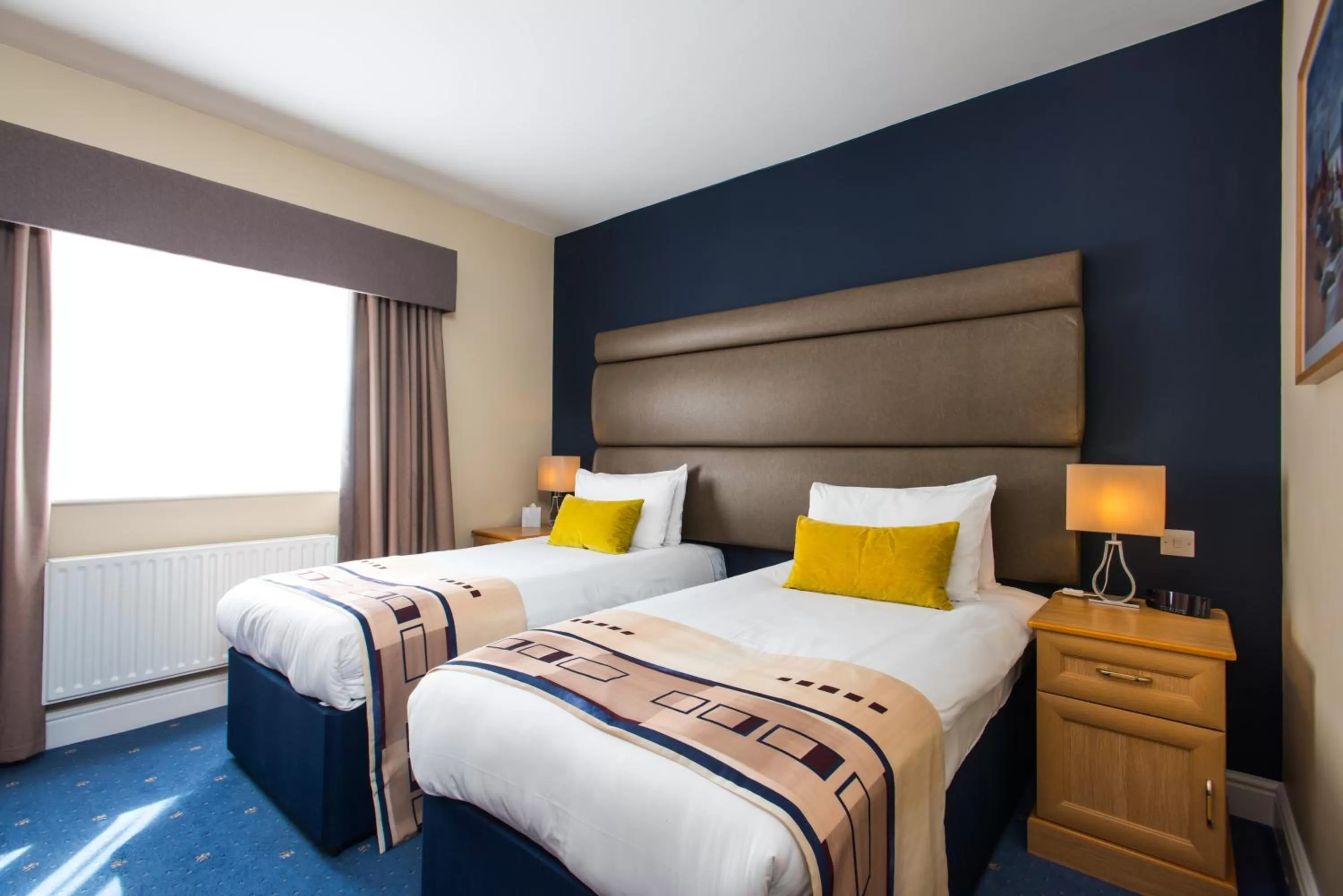 Bed in Mercure Newbury West Grange Hotel