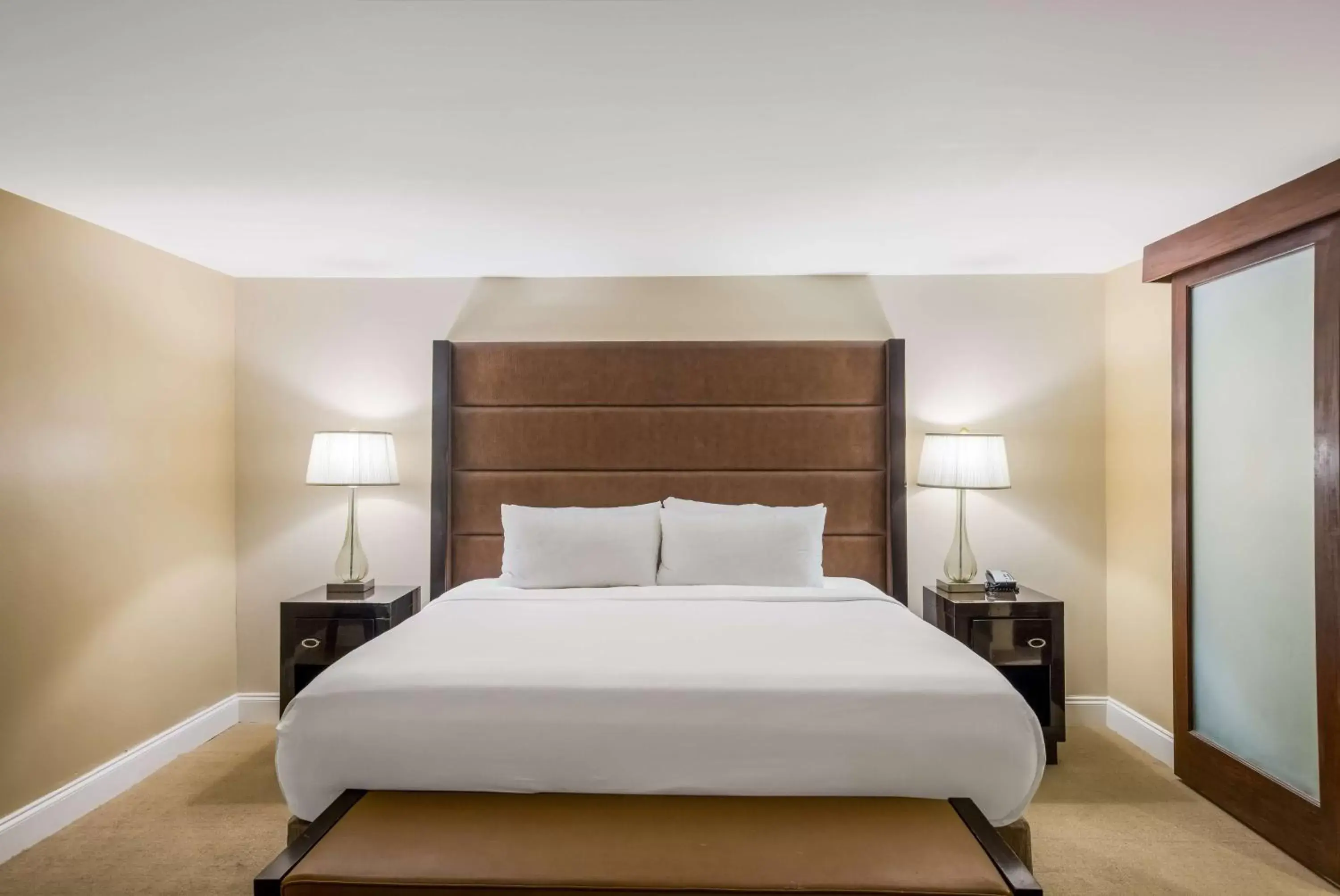 Bedroom, Bed in Sonesta Resort Hilton Head Island