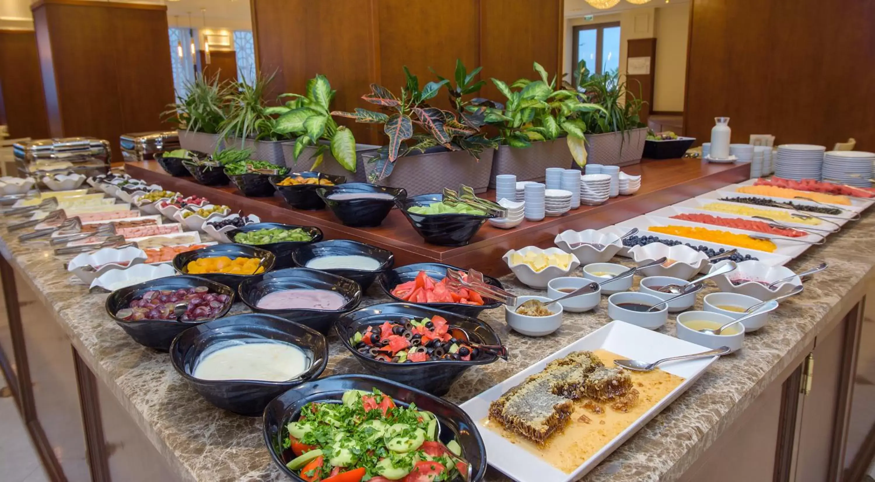 Restaurant/places to eat in The Grand Gloria Hotel Restaurant/places to eat in The Grand Gloria Hotel