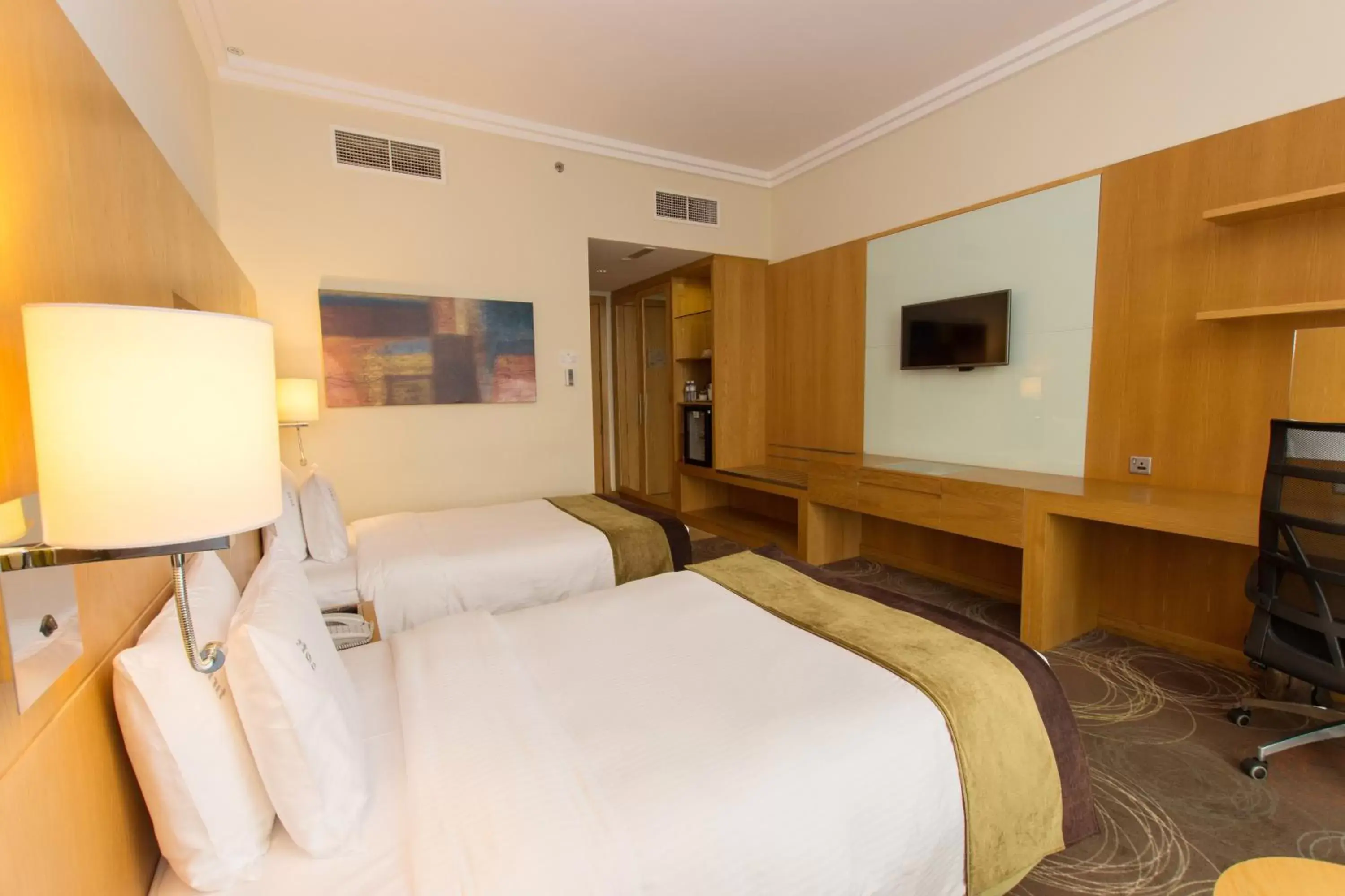 Photo of the whole room, Bed in Holiday Inn Abu Dhabi, an IHG Hotel