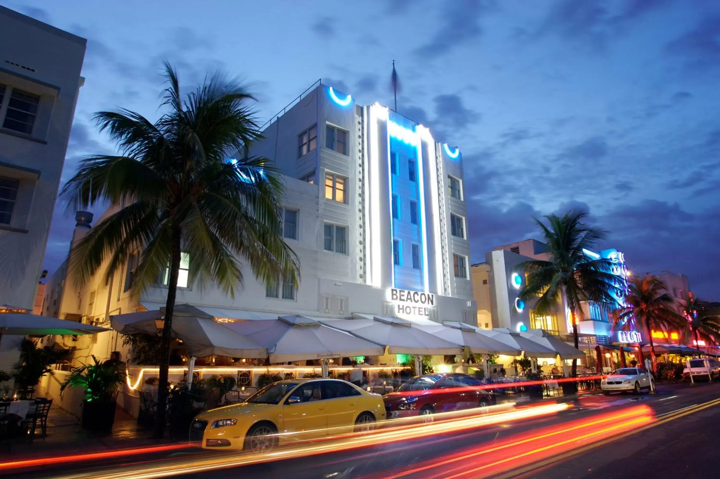 Restaurant/places to eat, Property Building in Beacon South Beach Hotel