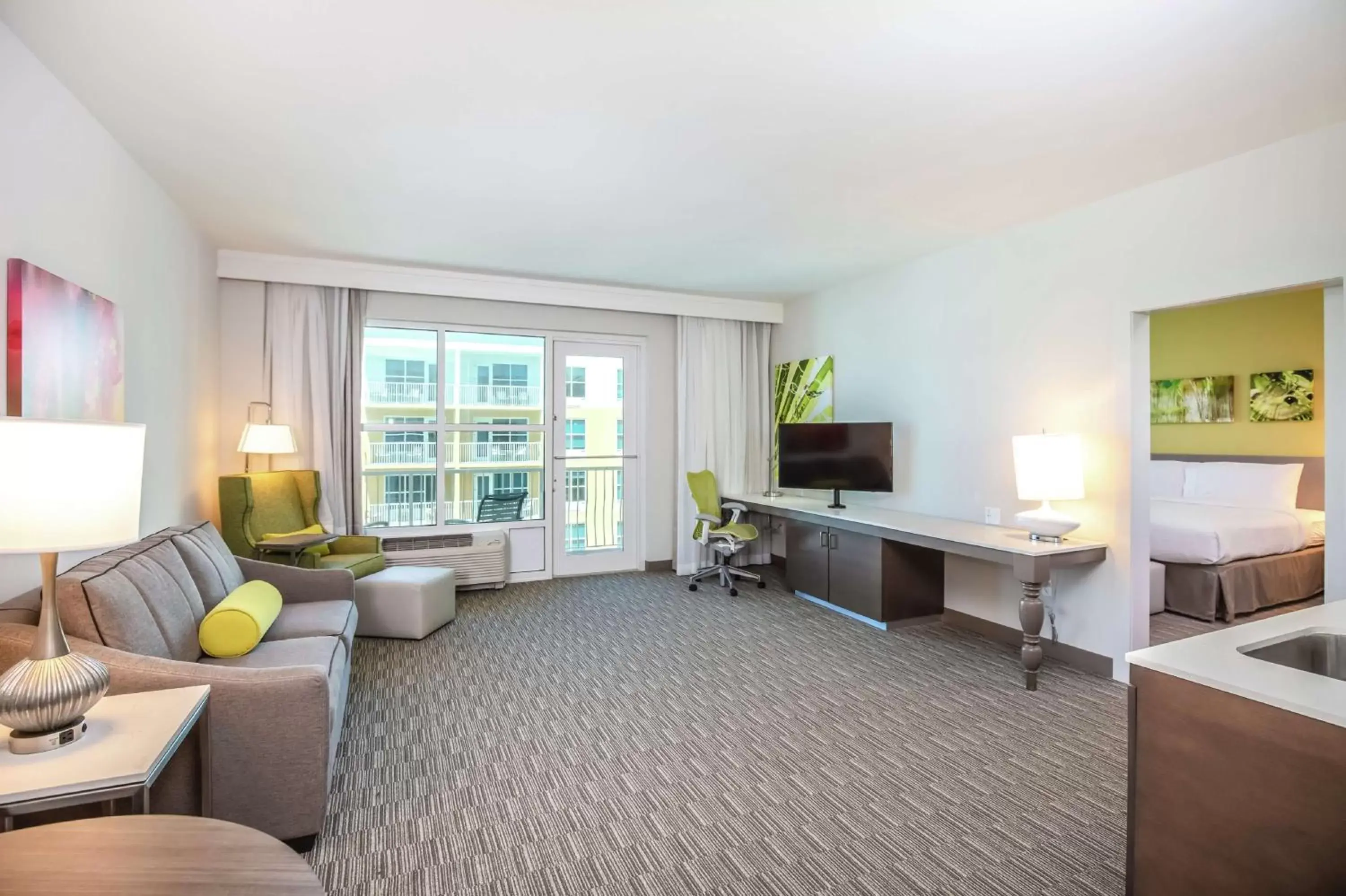 Bedroom, Seating Area in Hilton Garden Inn Ft. Walton Beach