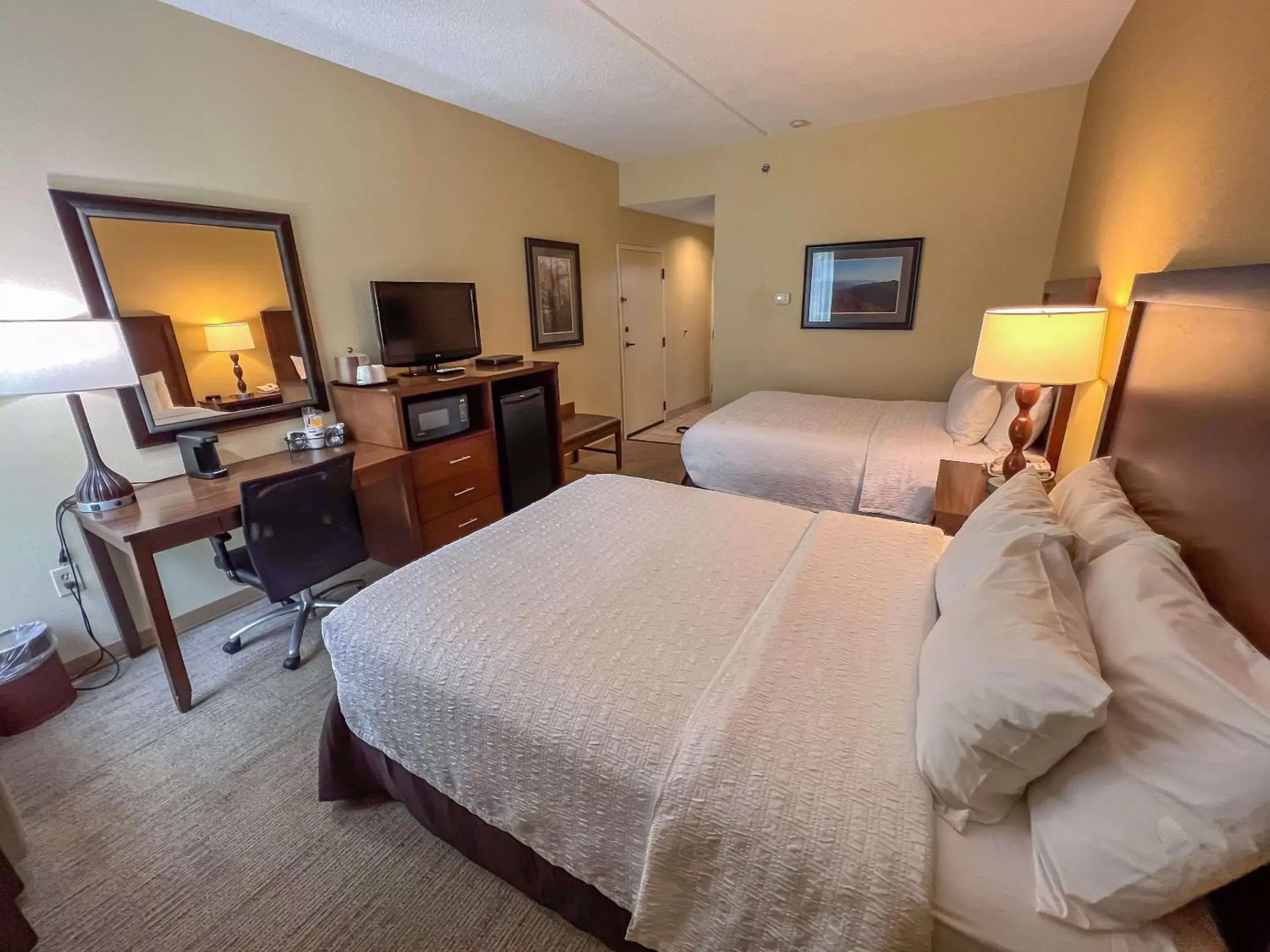 Bedroom in Cherokee Inn