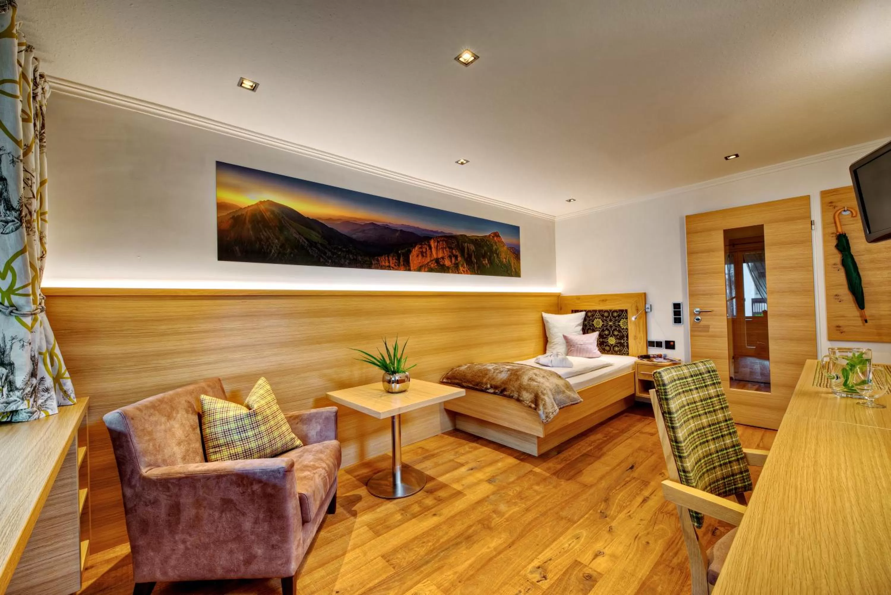 Property building, Bed in DIANA Naturpark Hotel - Partnerbetrieb von "Oberstaufen PLUS GOLF"