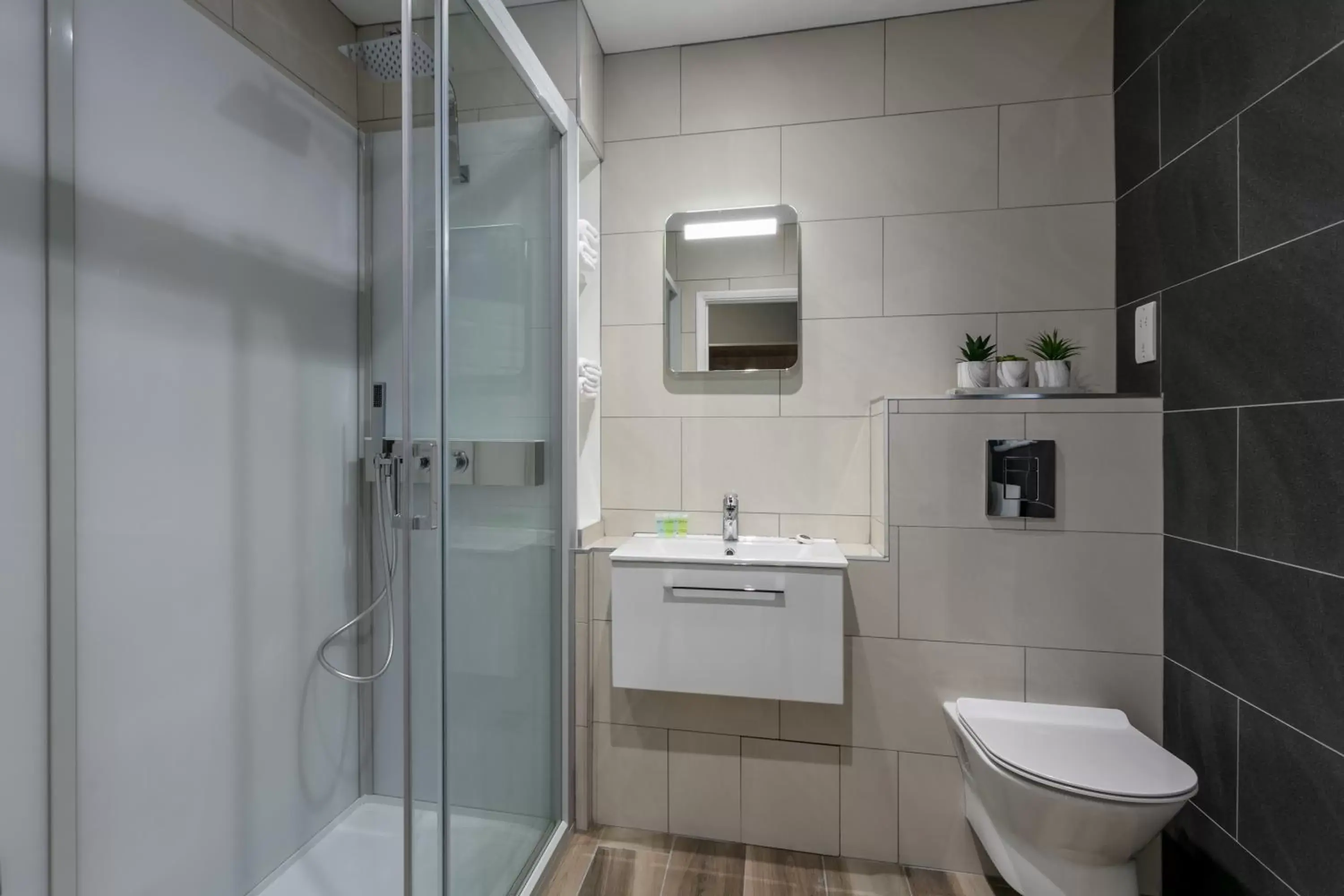 Shower, Bathroom in Roydon Marina Village Hotel