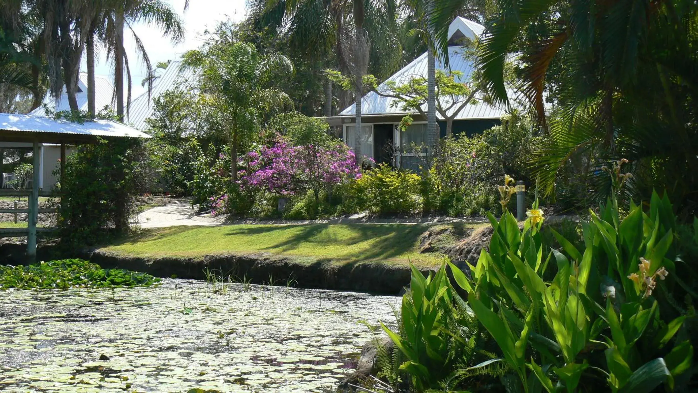 Garden, Property Building in Kellys Beach Resort