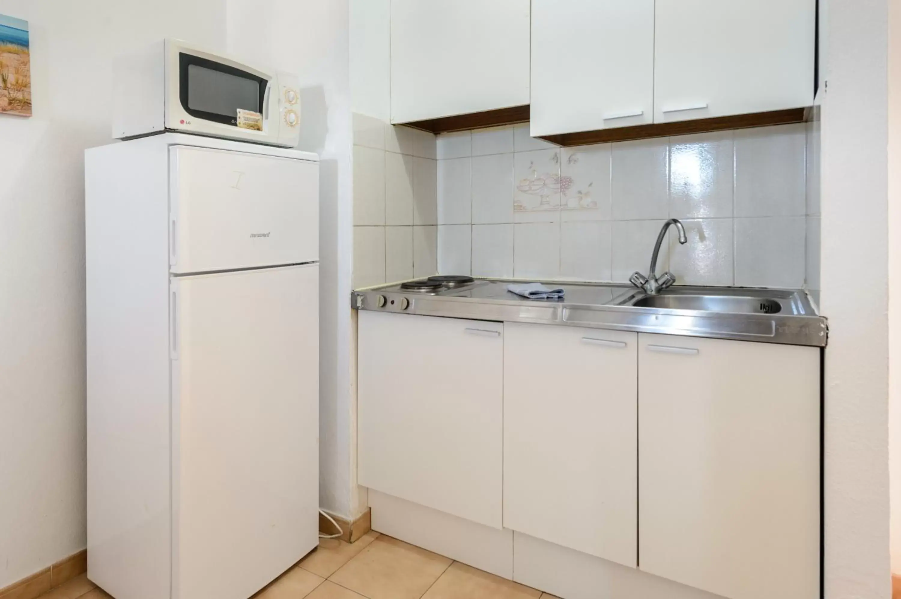 Kitchen or kitchenette, Kitchen/Kitchenette in Apartamentos San Antonio Beach