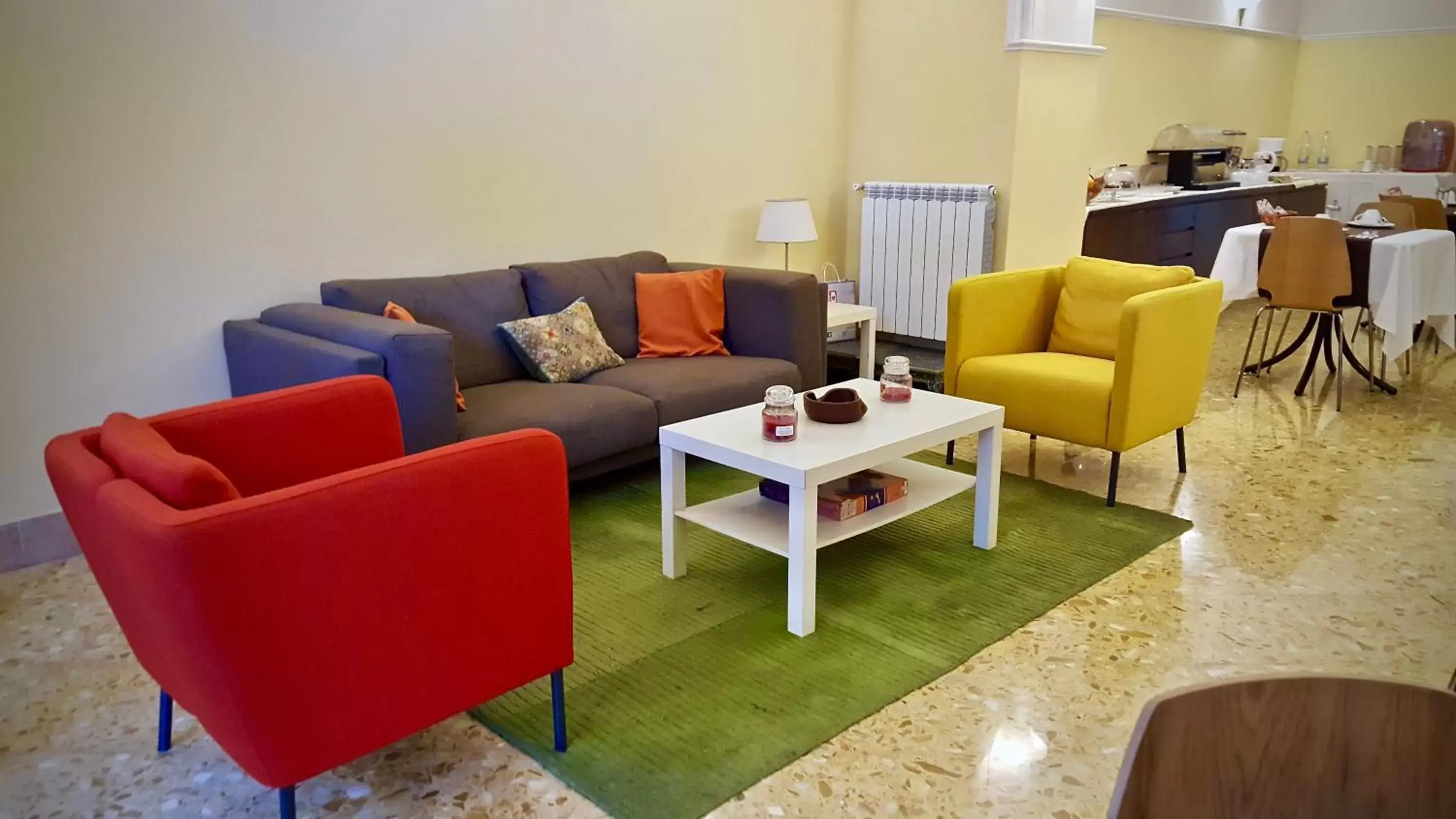 Communal lounge/ TV room, Seating Area in Hotel Fiorentina