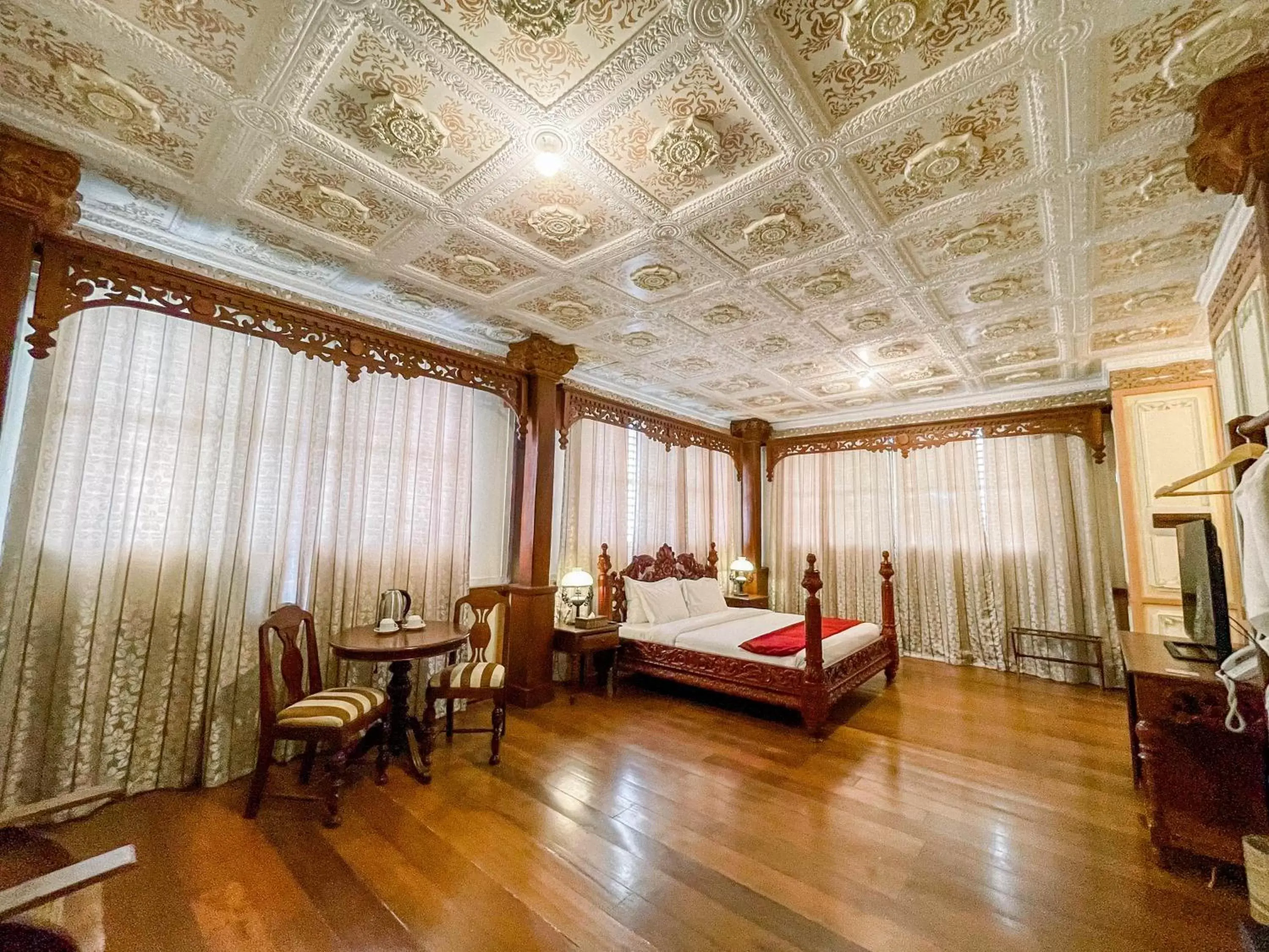 Bedroom in Las Casas Filipinas de Acuzar