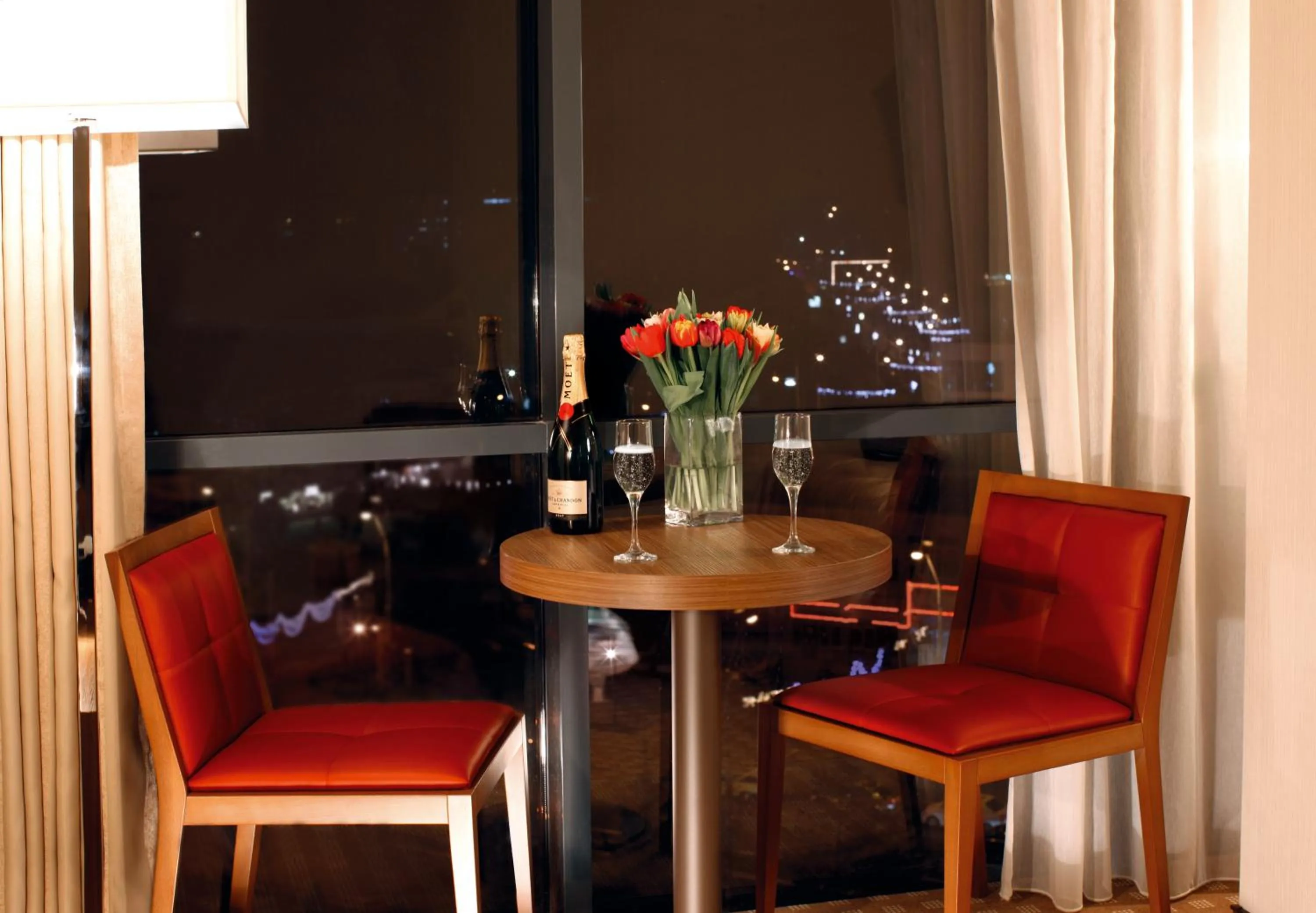 Decorative detail in Central Plaza Hotel