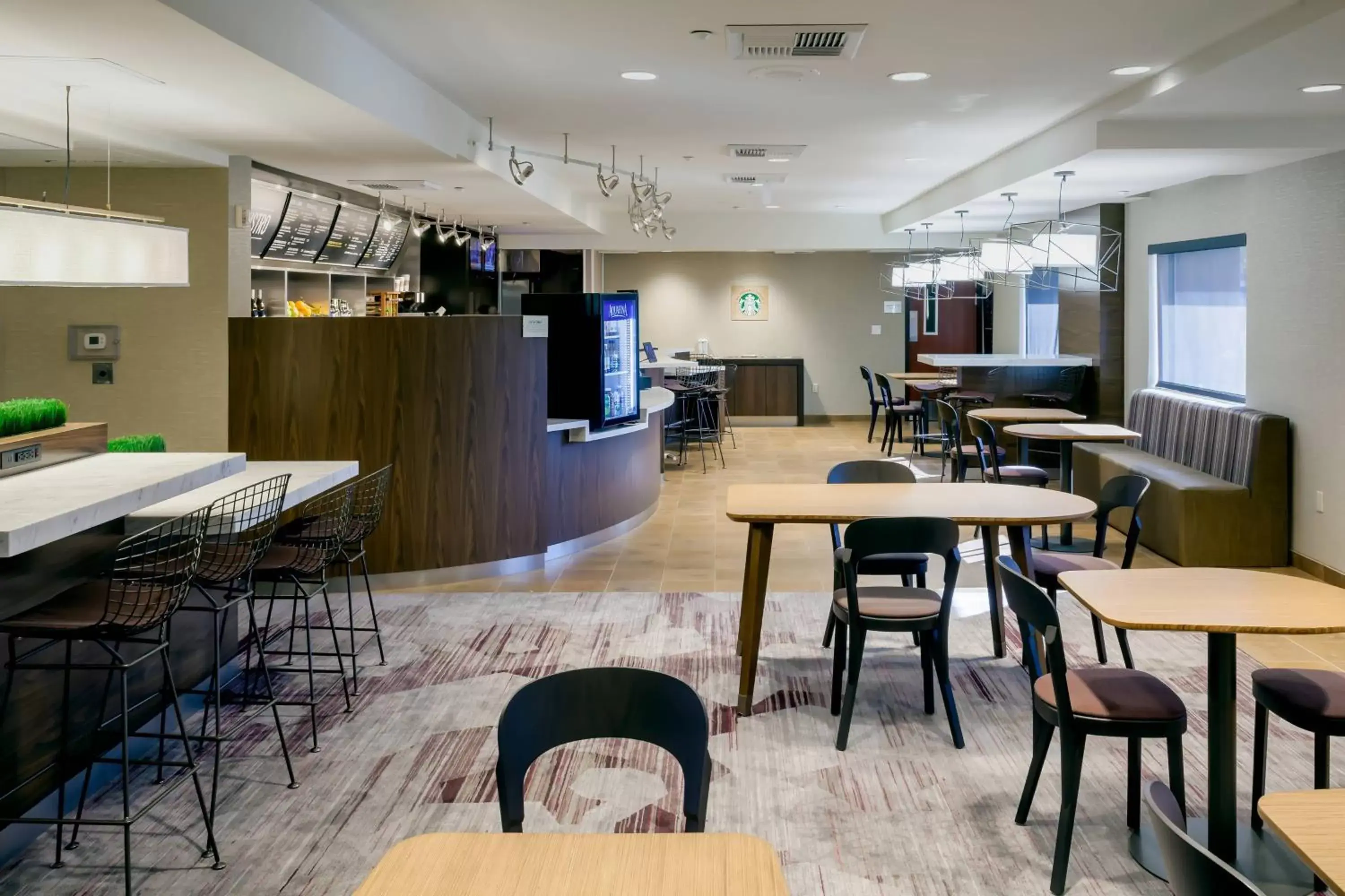 Restaurant/places to eat, Lounge/Bar in Courtyard by Marriott Henderson - Green Valley - Las Vegas