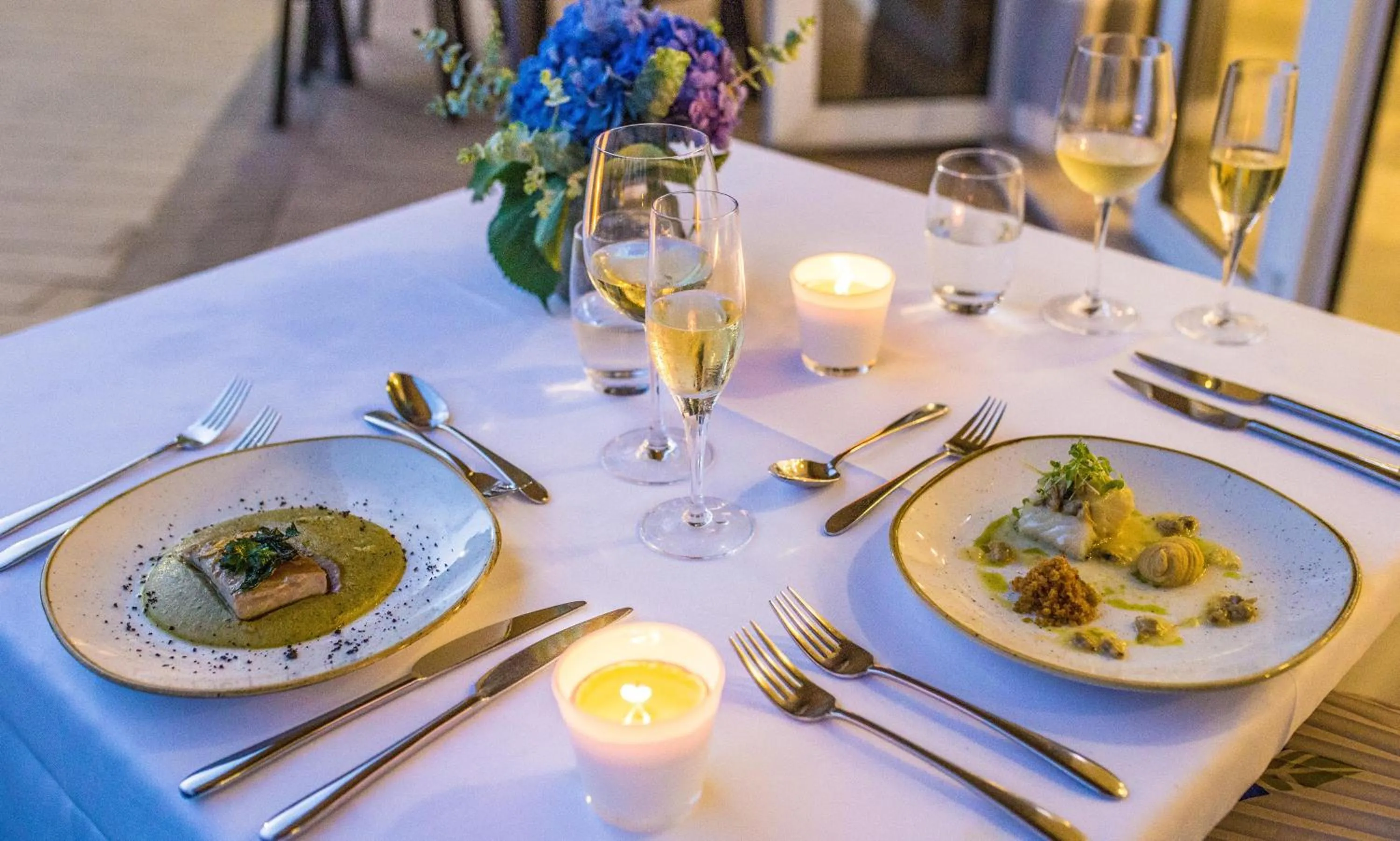 Restaurant/places to eat in The Views Oasis