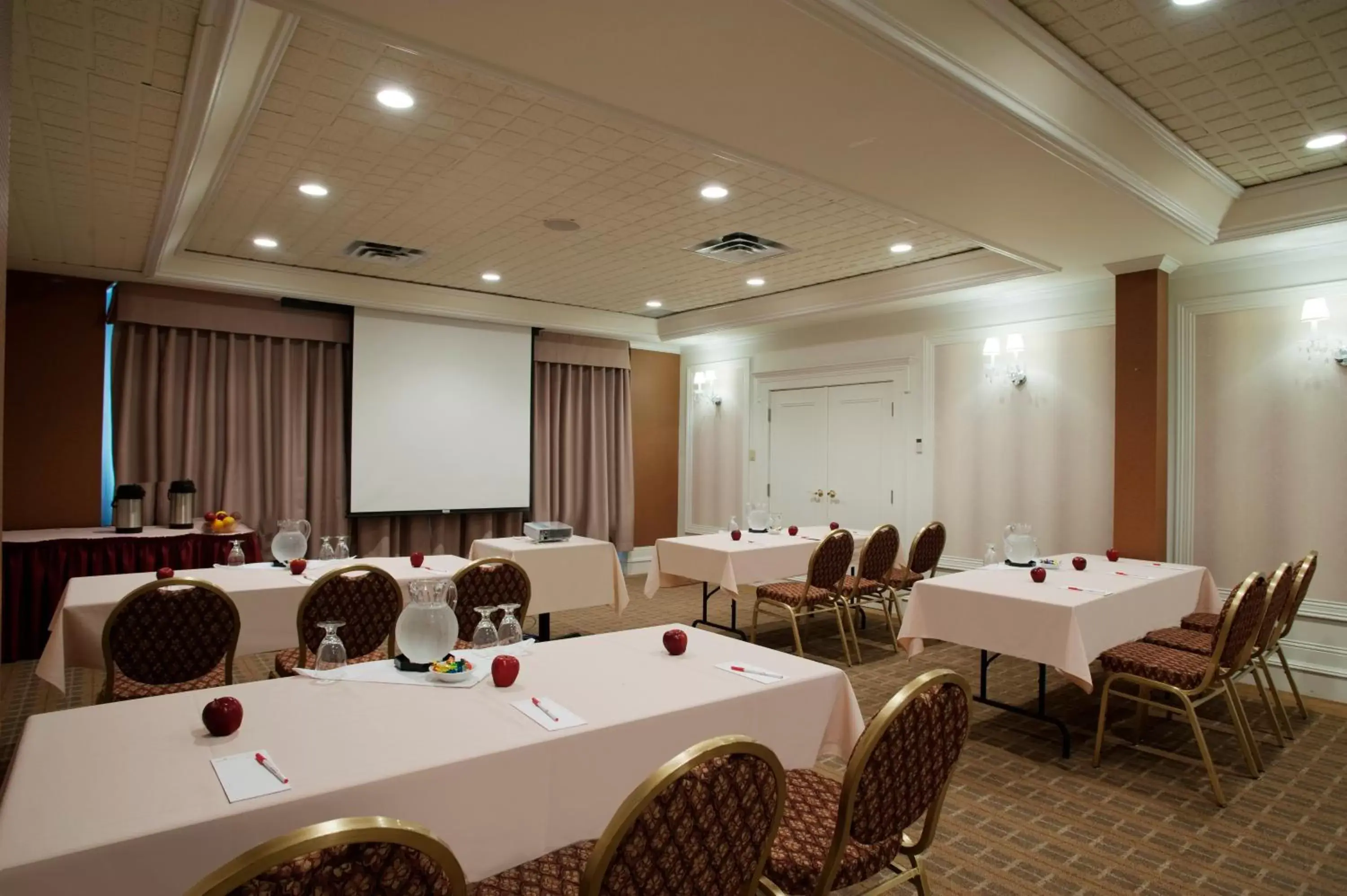 Business facilities in Ramada by Wyndham St. John's