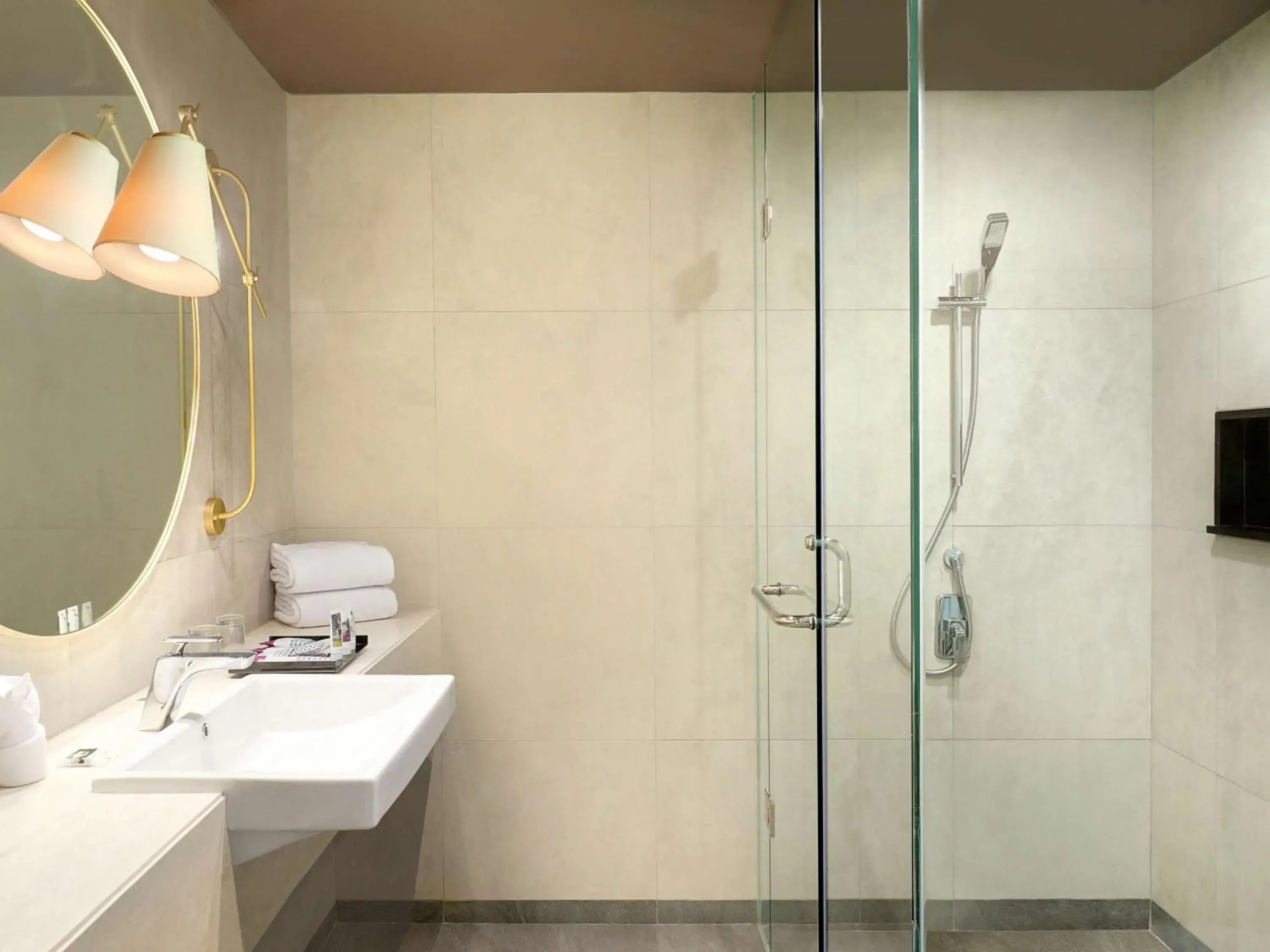 Bathroom in Mercure Makassar Nexa Pettarani