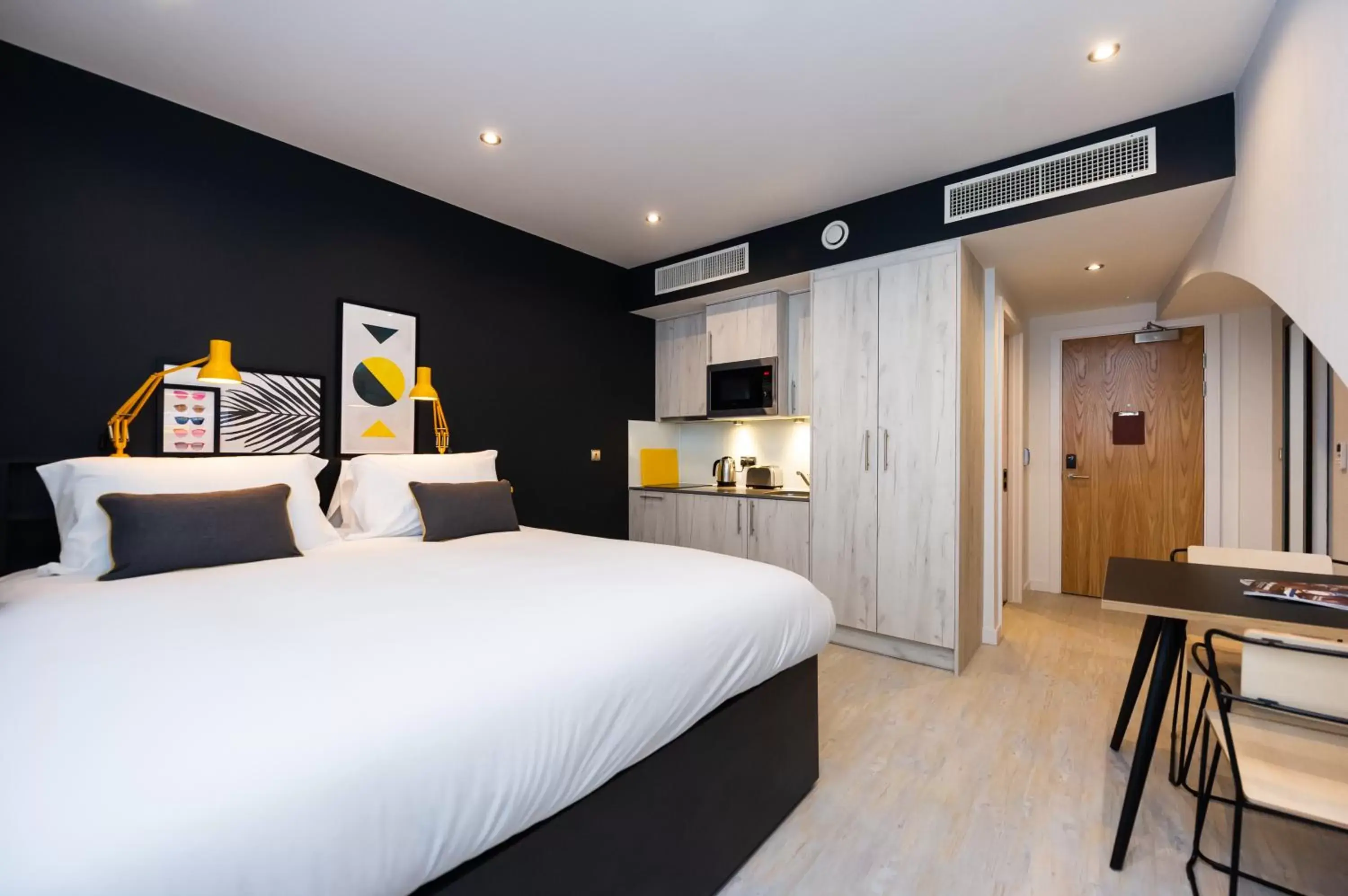 Studio Sleeps 2 in Staycity Aparthotels Liverpool Waterfront