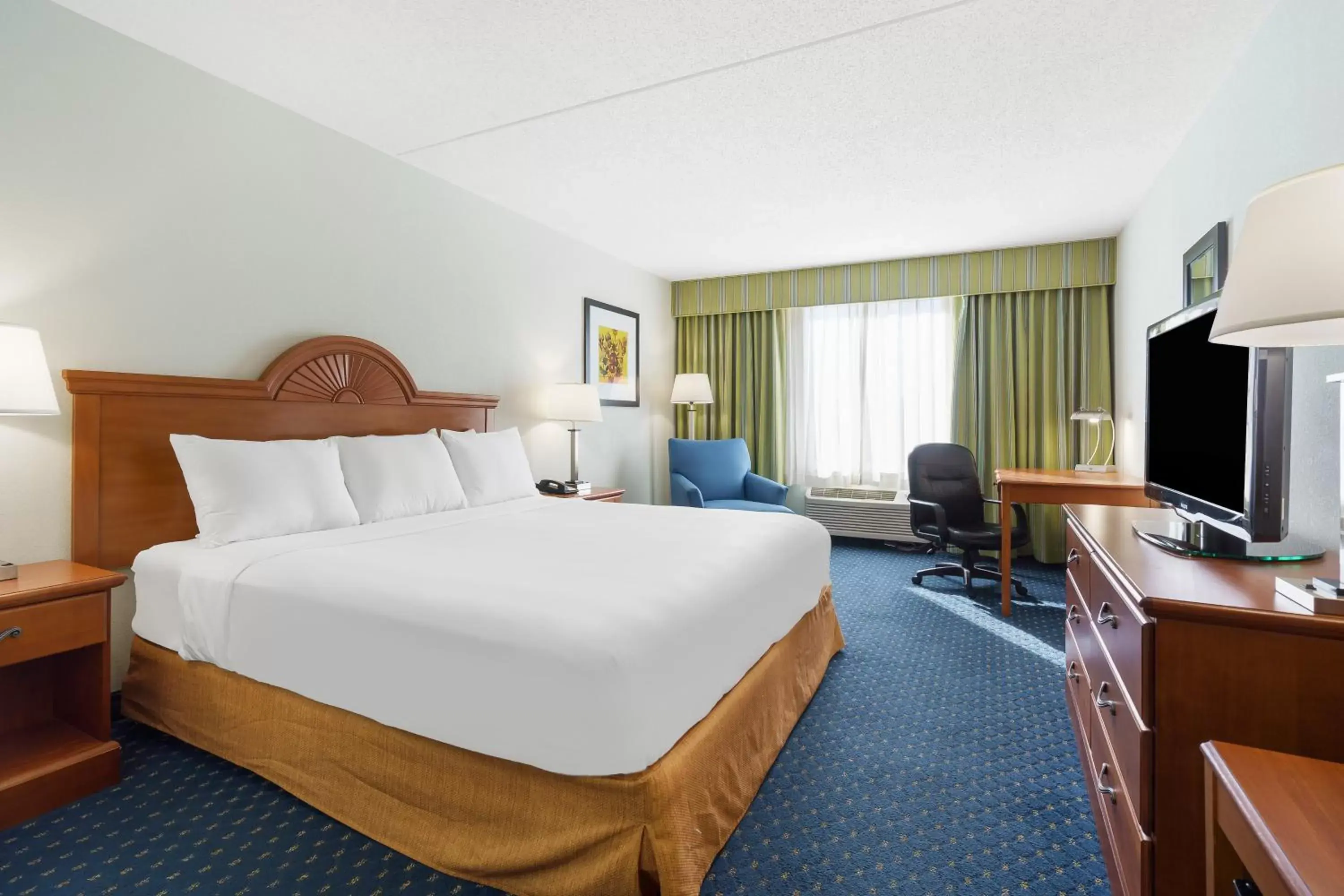Deluxe King Room in Thousand Hills Resort Hotel