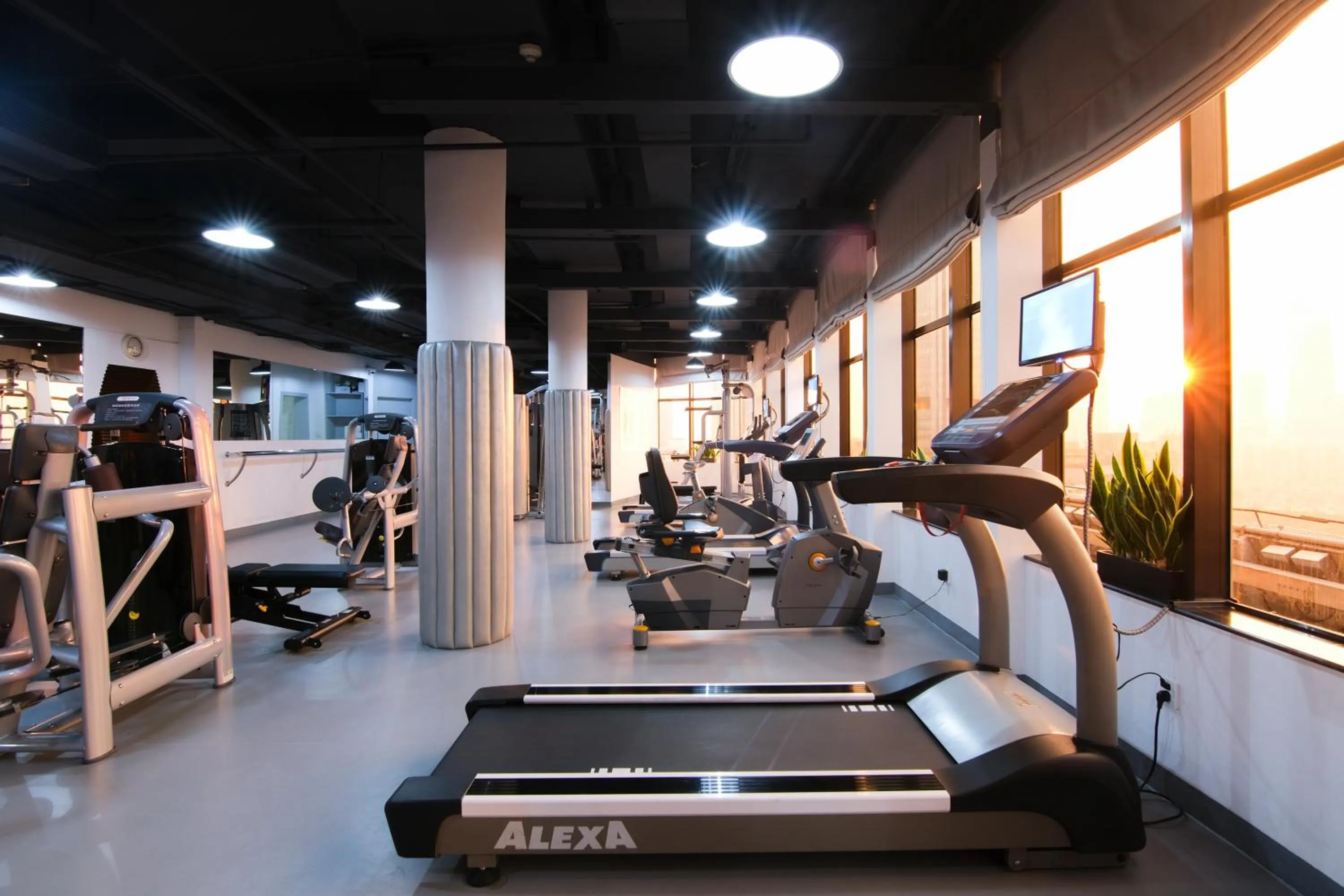 Fitness centre/facilities in Grand Skylight Hotel Shenzhen Zhonghang