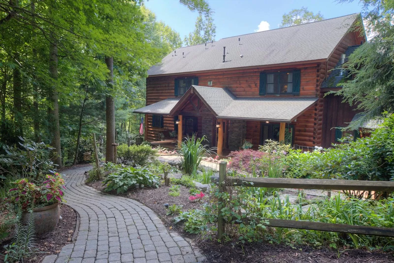 Property Building in Lazy Bear Lodge