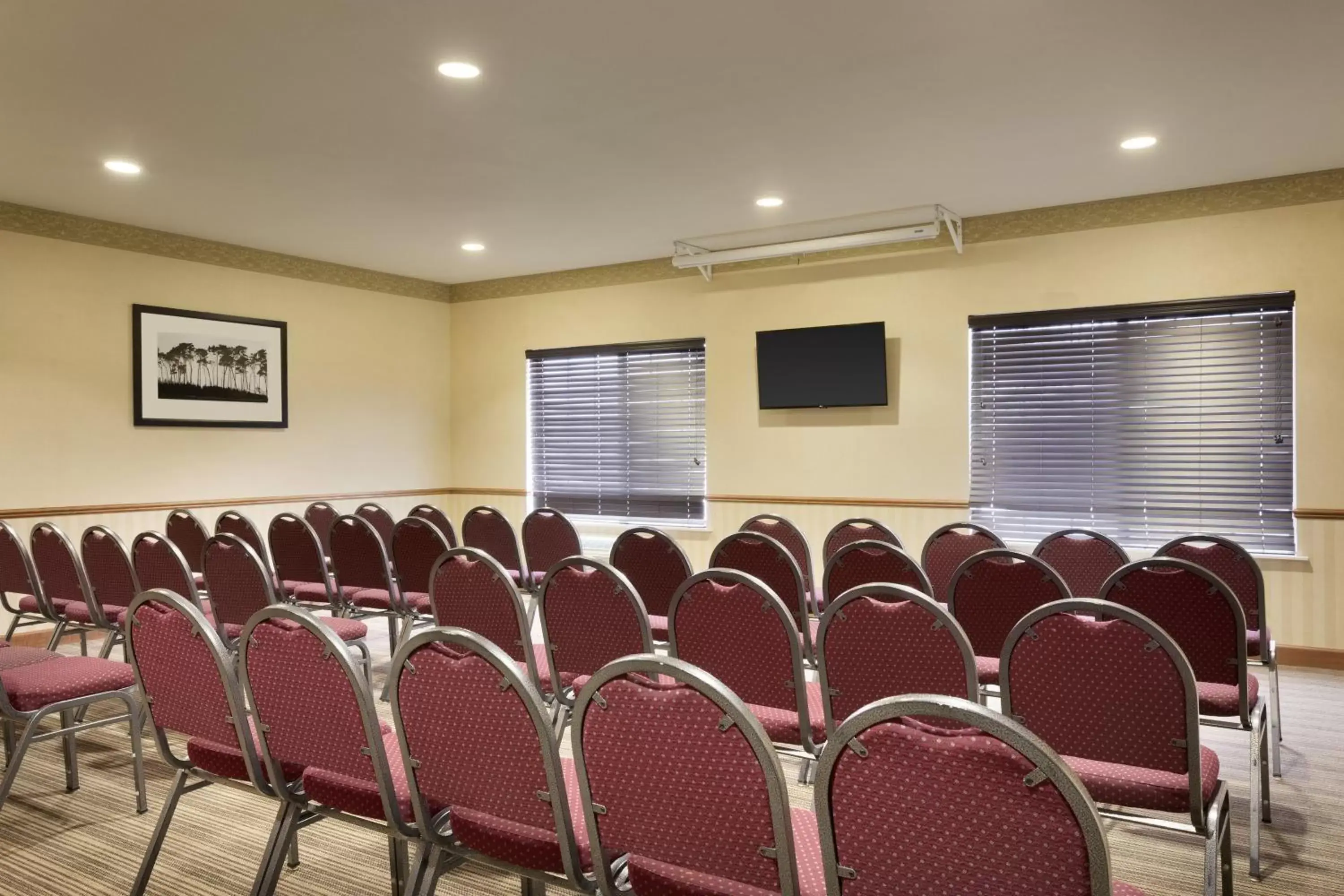 Meeting/conference room in Country Inn & Suites by Radisson, Omaha Airport, IA
