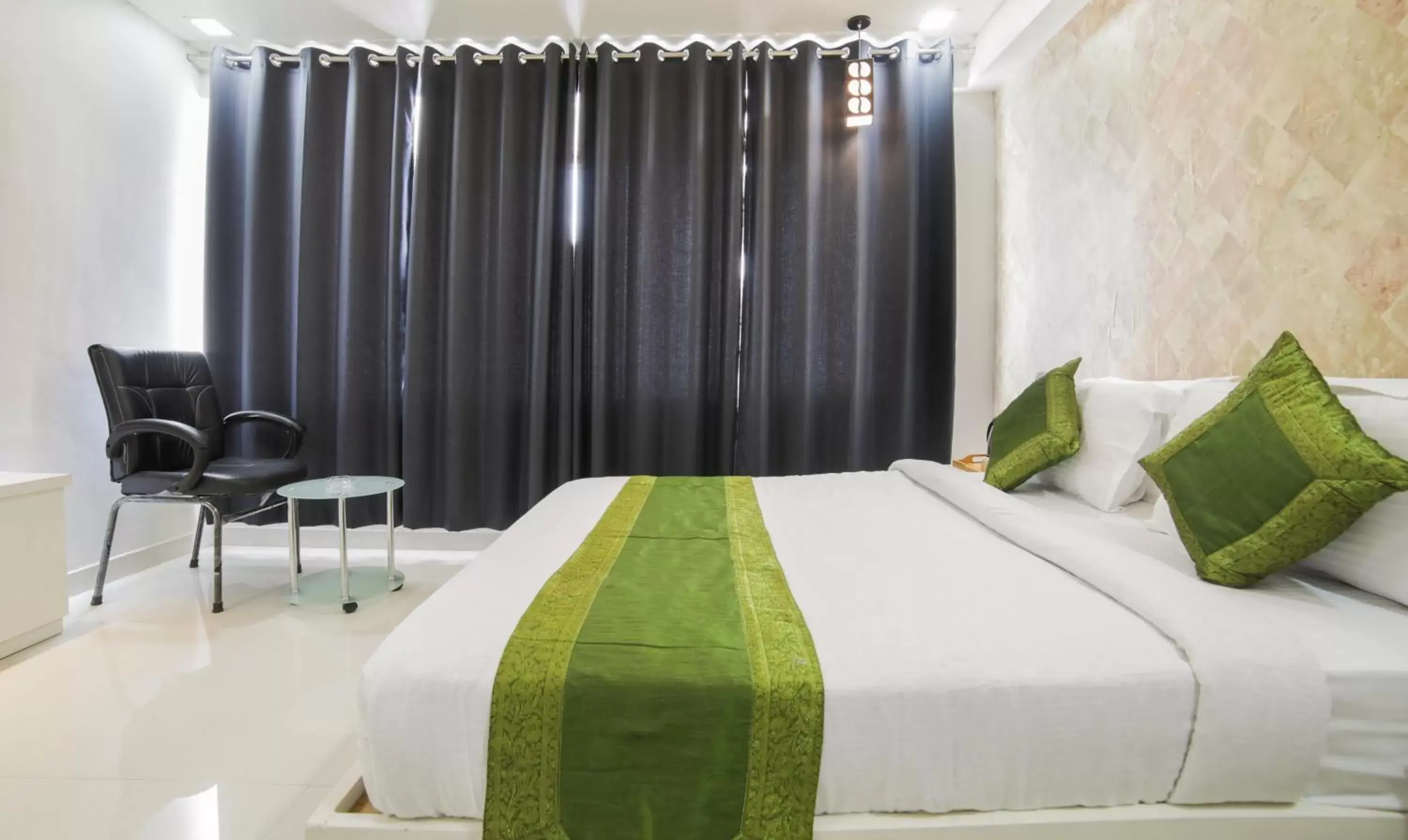 Bedroom, Bed in Itsy Hotels Le Clover Bedroom, Bed in Itsy Hotels Le Clover