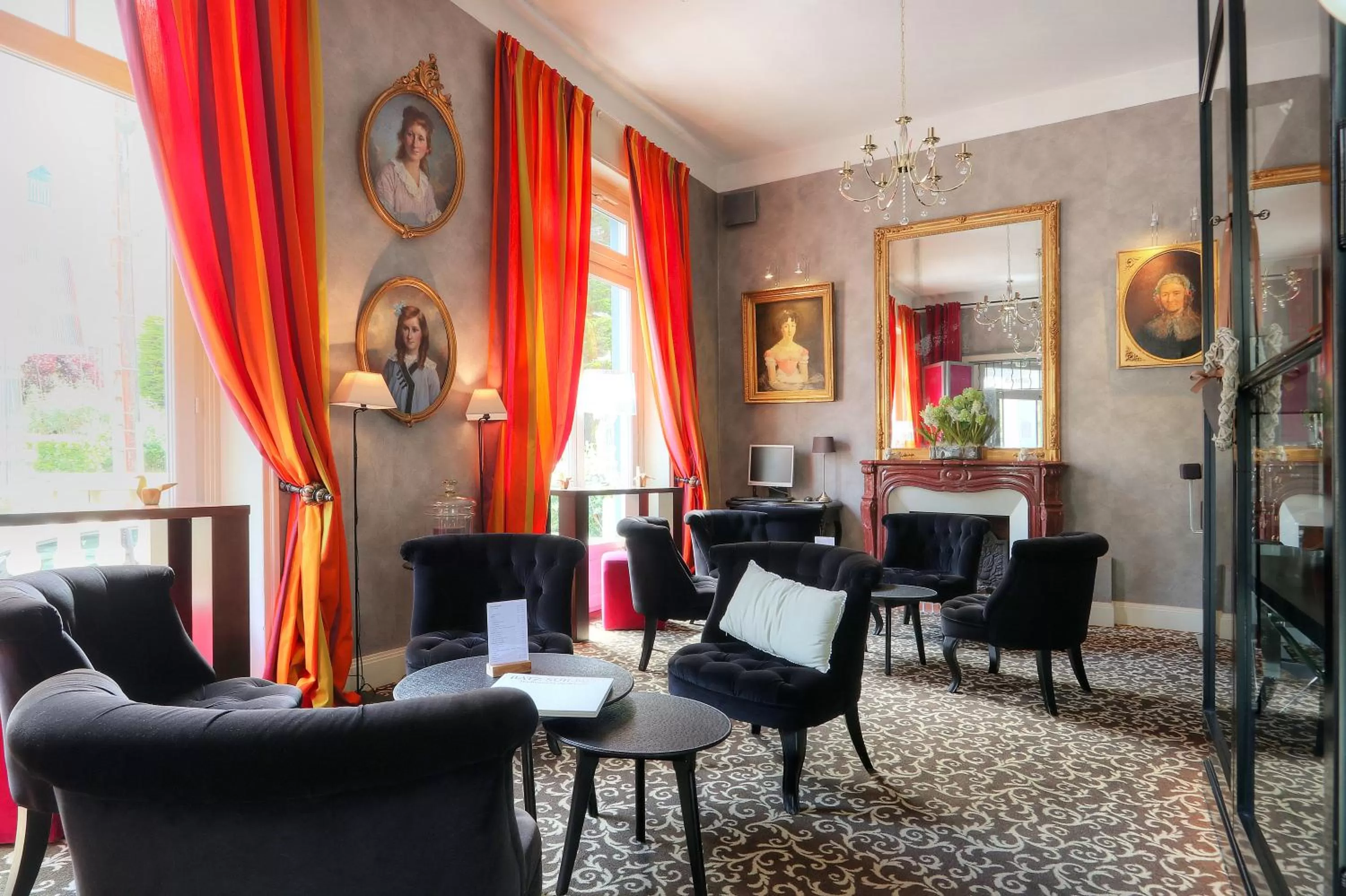 Living room in Best Western Hôtel Brittany La Baule Centre & Plages