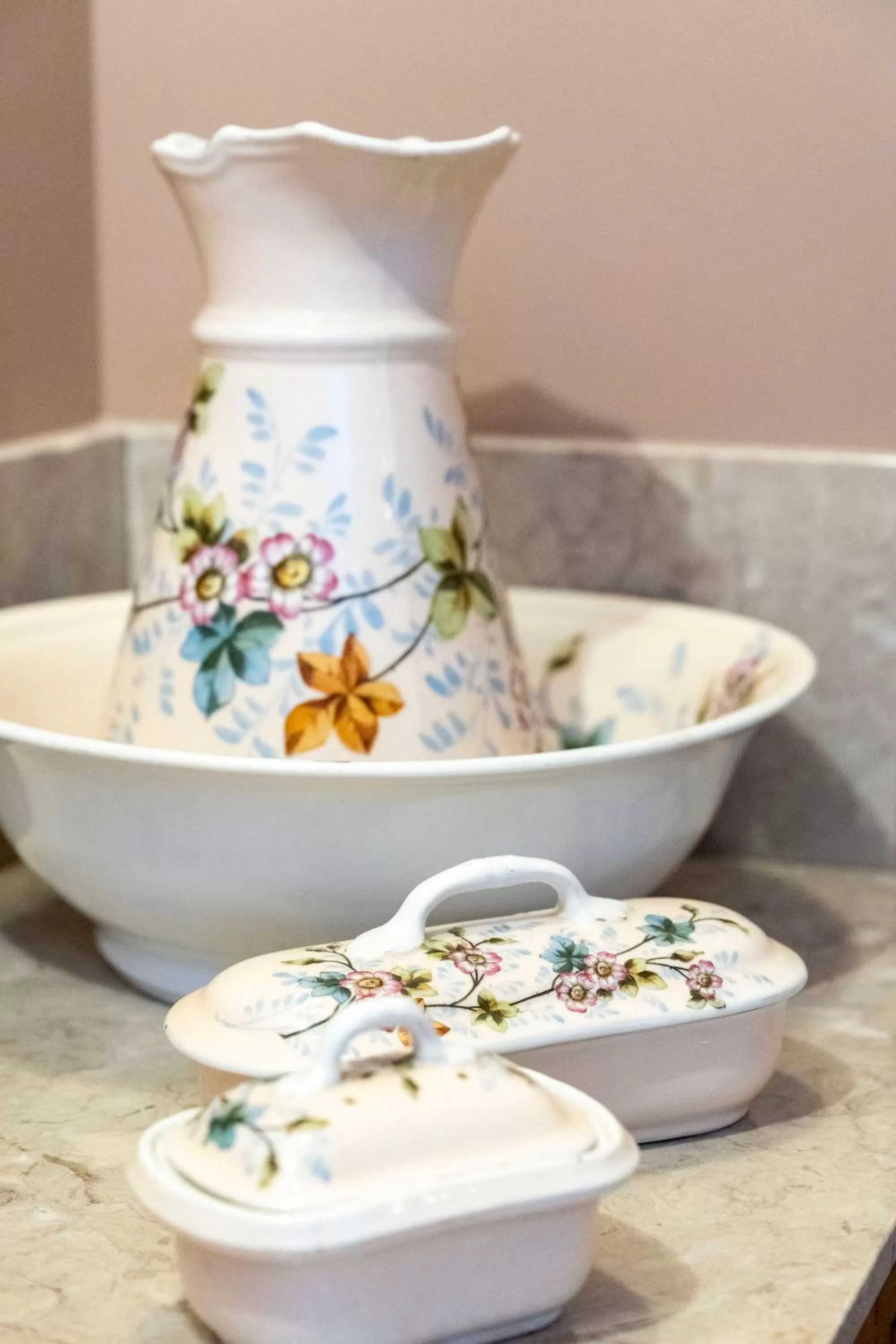 Toilet in The Grove Houses