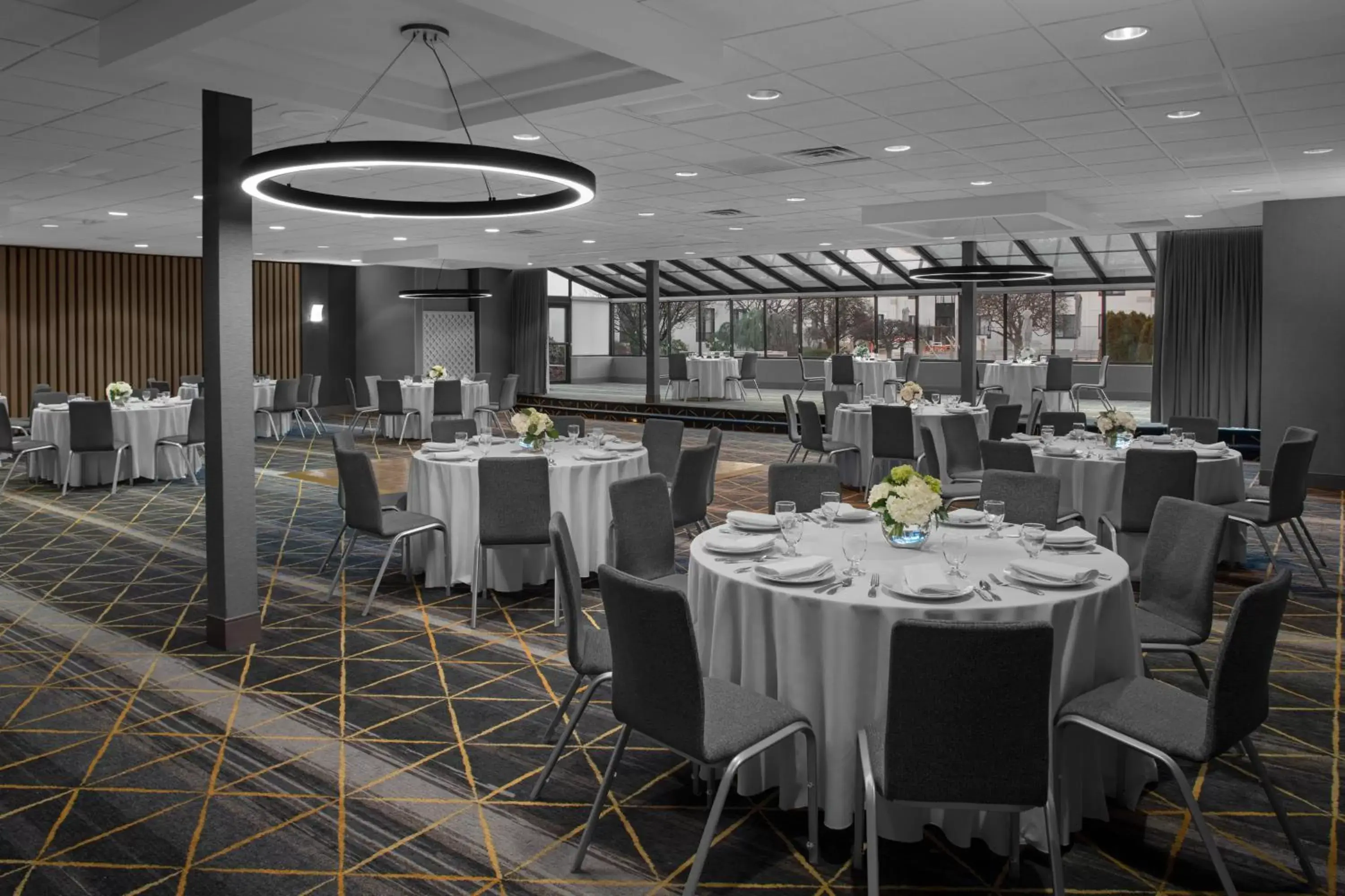 Meeting/conference room, Restaurant/Places to Eat in Holiday Inn Hasbrouck Heights-Meadowlands, an IHG Hotel