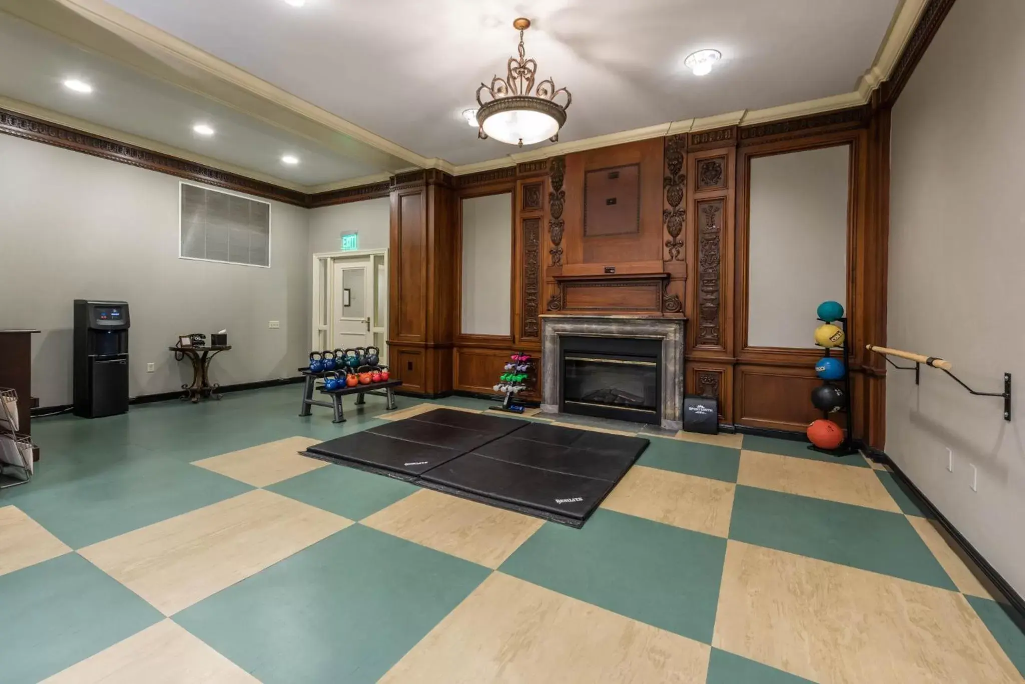Fitness centre/facilities in Omni William Penn Hotel