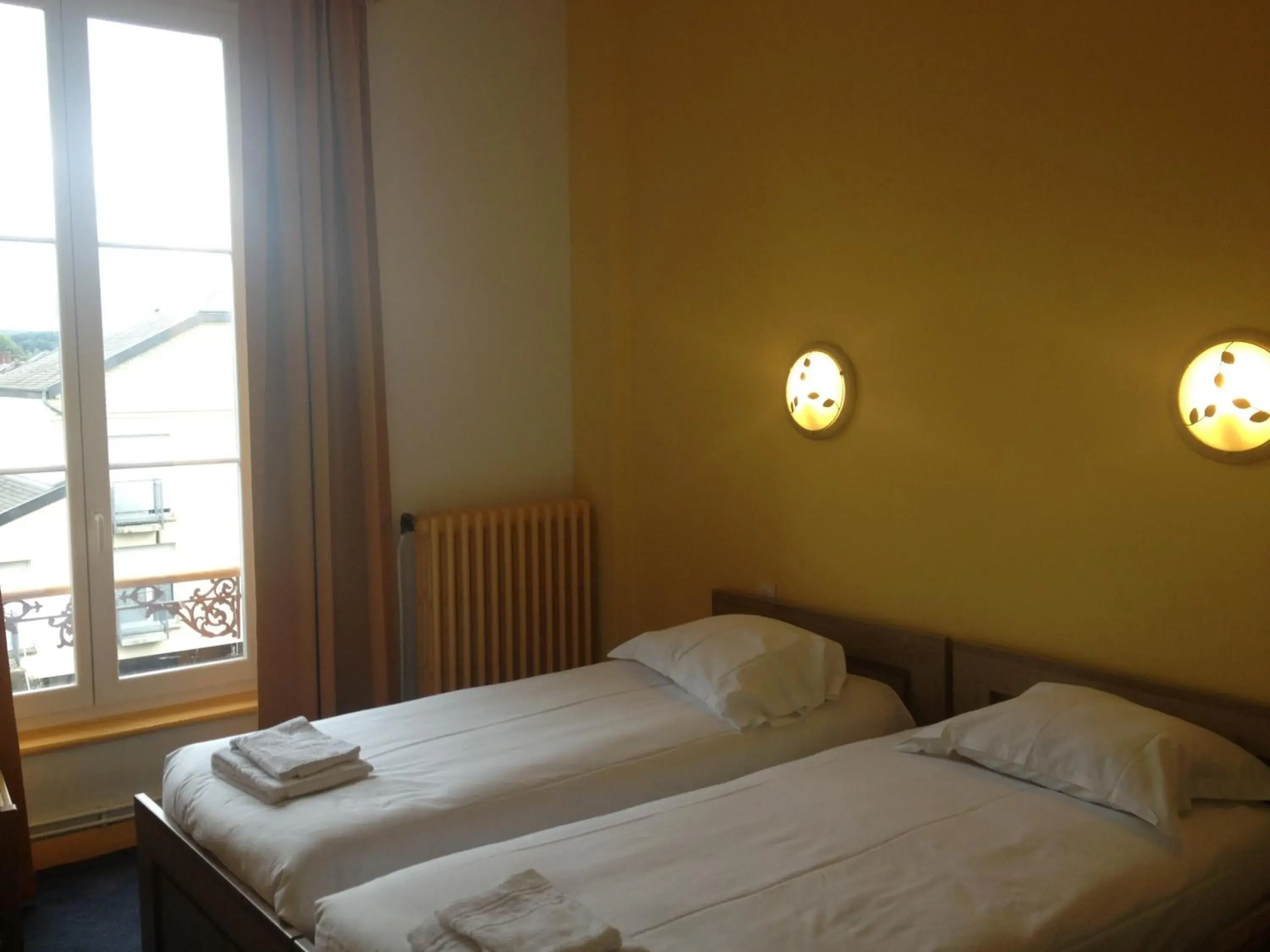 Bed in Hotel Couleurs Sud