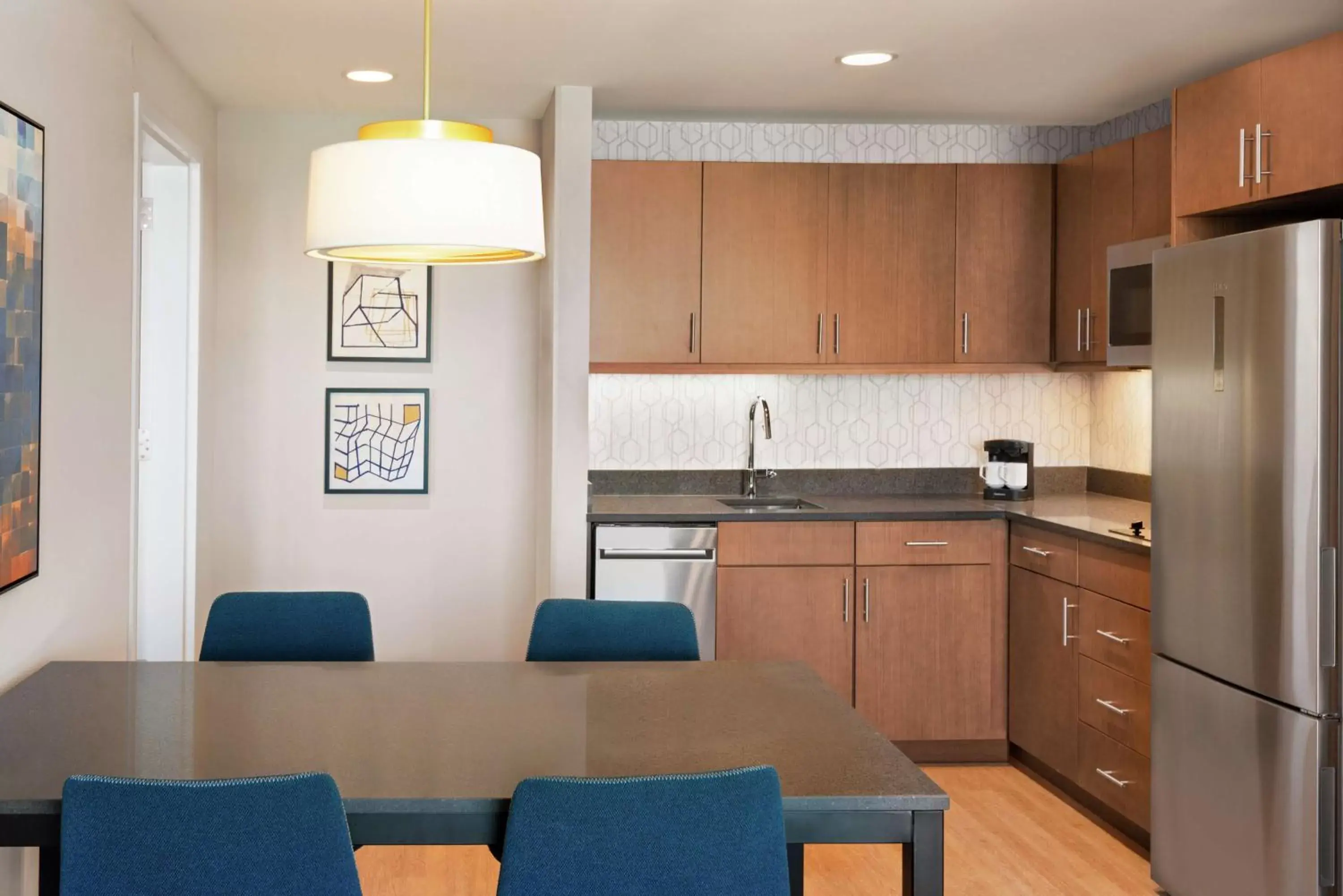 Kitchen or kitchenette, Kitchen/Kitchenette in Homewood Suites By Hilton Wilmington Downtown