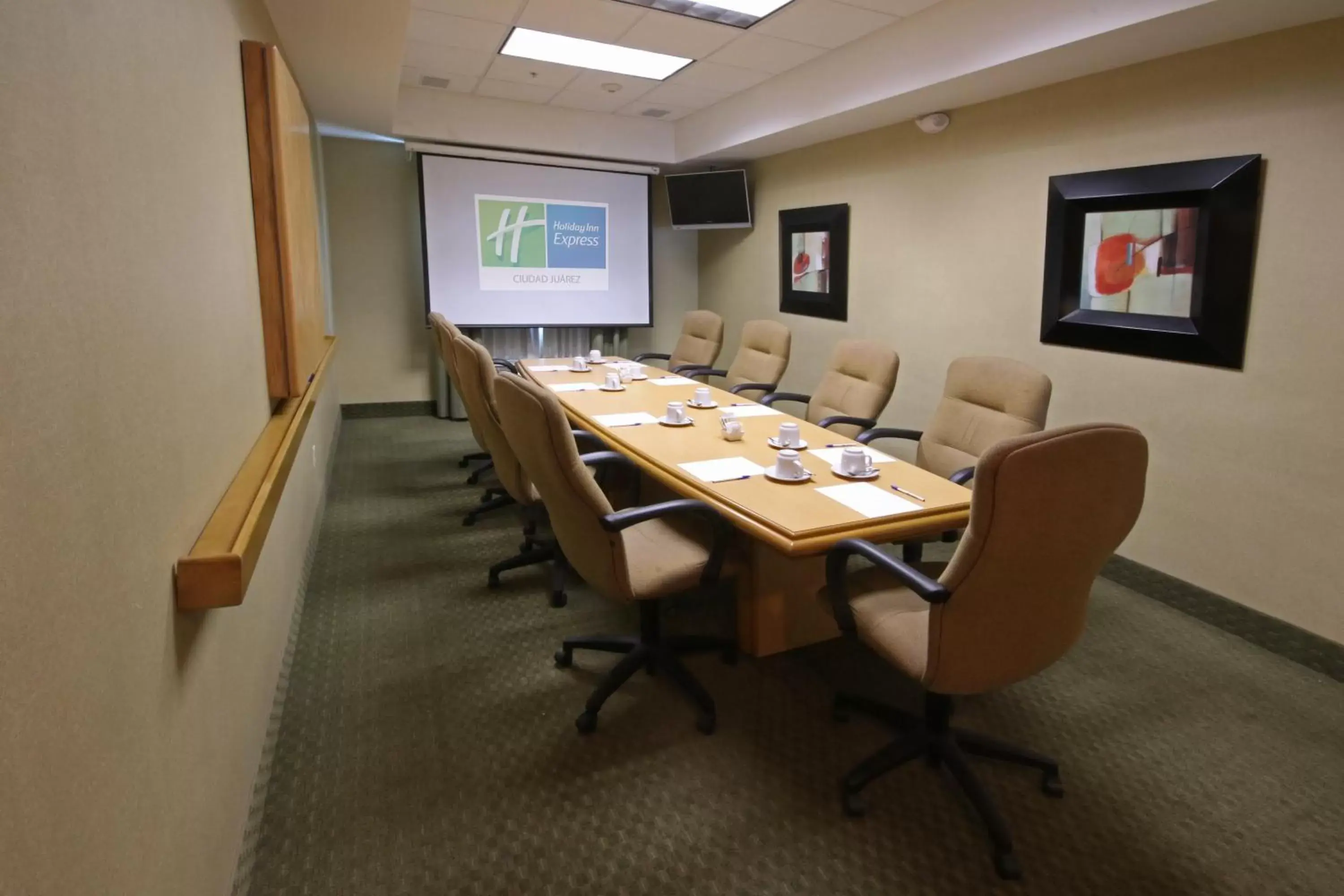 Meeting/conference room in Holiday Inn Express Hotel & Suites CD. Juarez - Las Misiones, an IHG Hotel