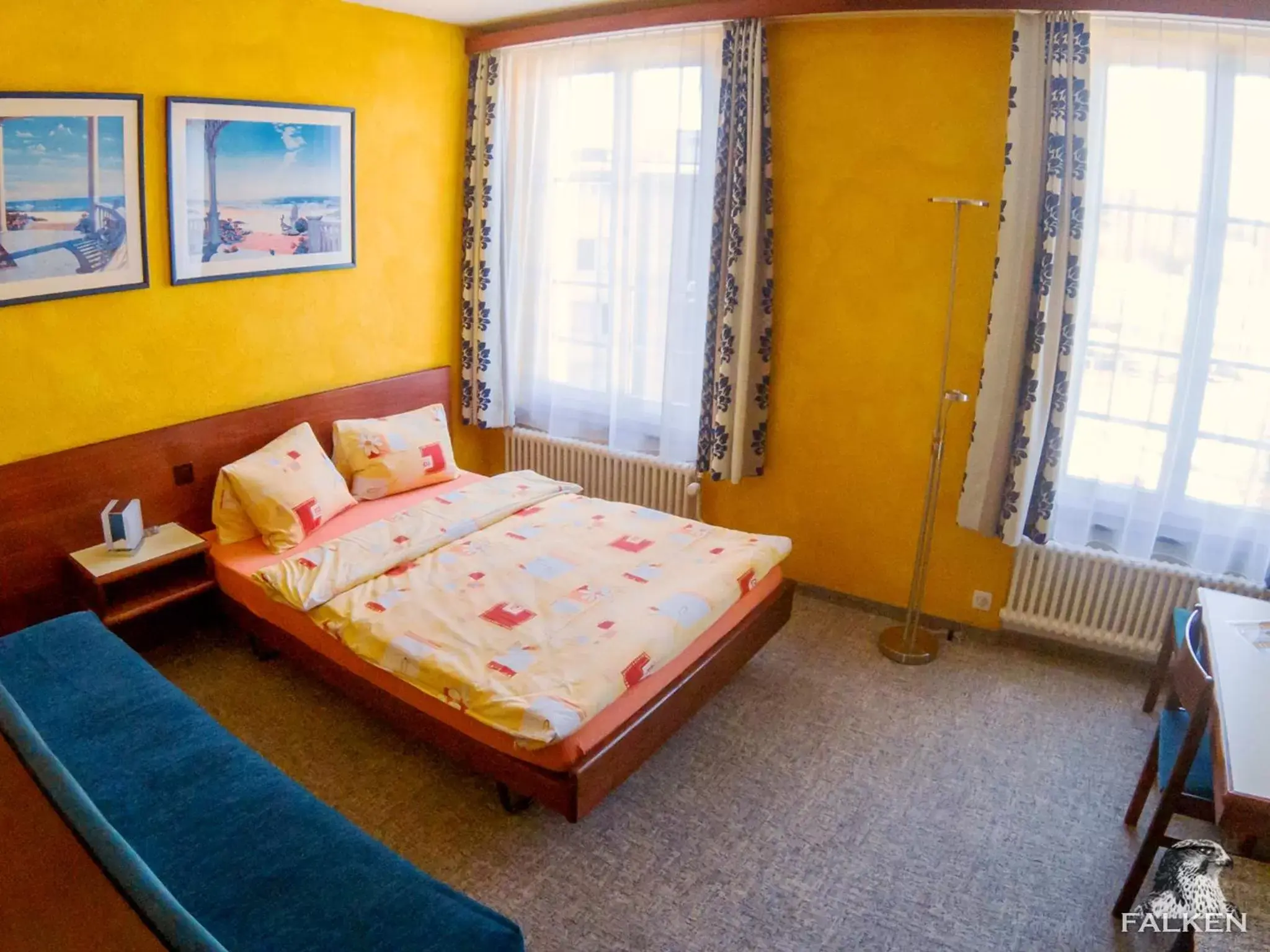 Photo of the whole room, Bed in Gasthof zum Falken