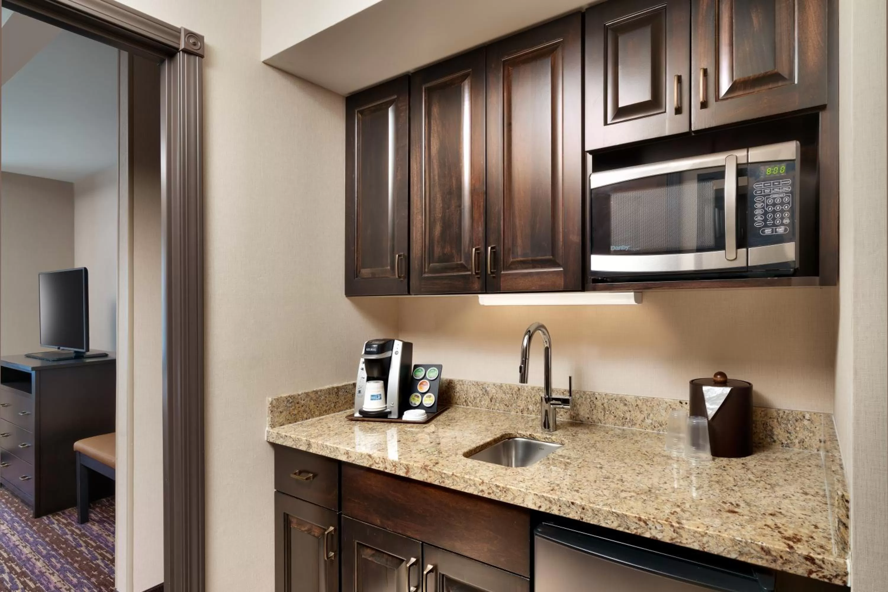 kitchen in Holiday Inn Express Hotel & Suites Billings by IHG