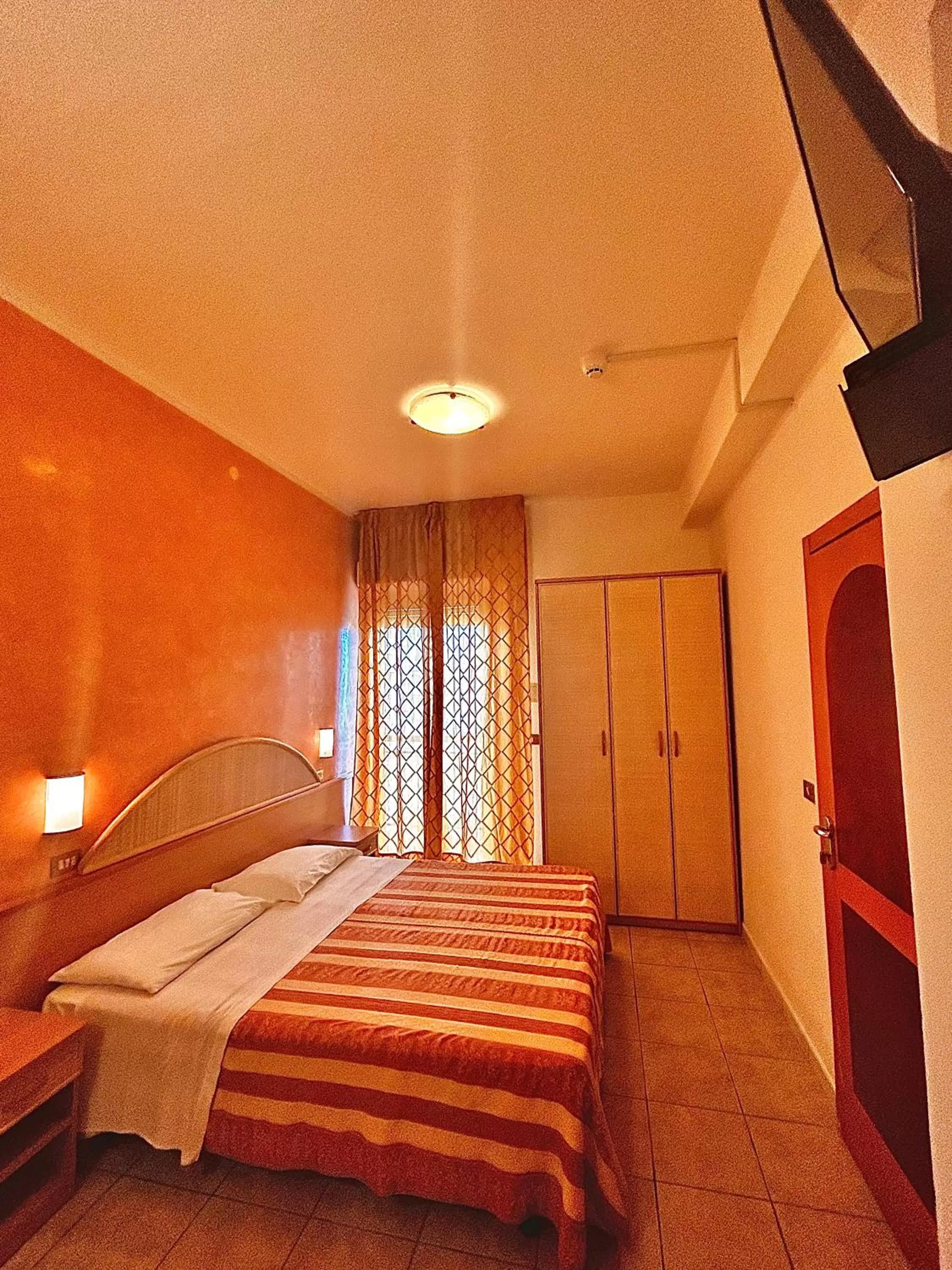 People, Bed in Hotel Ausonia