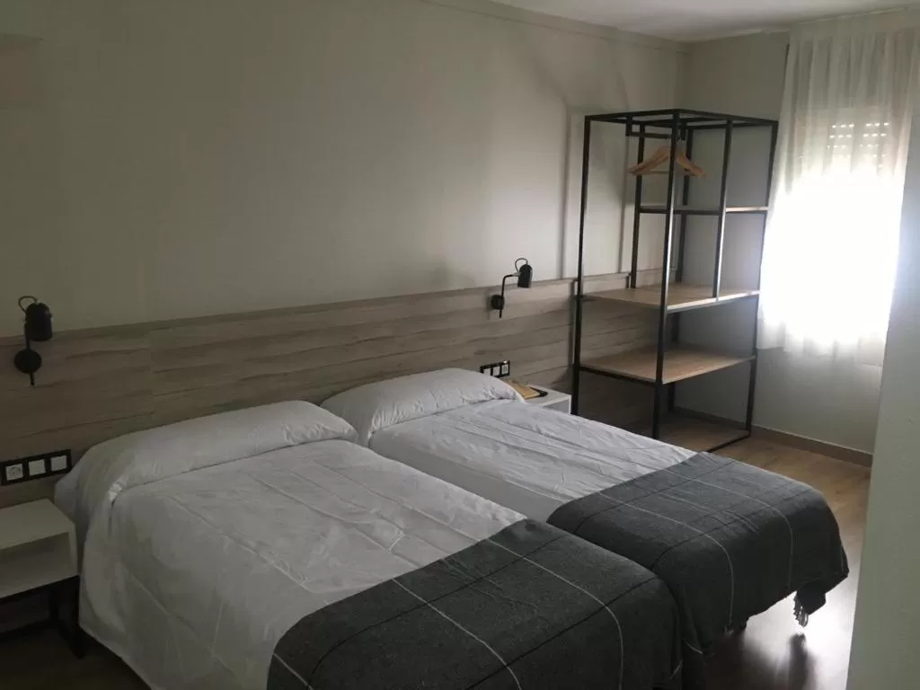 Photo of the whole room, Bed in Hotel Torres Manlleu